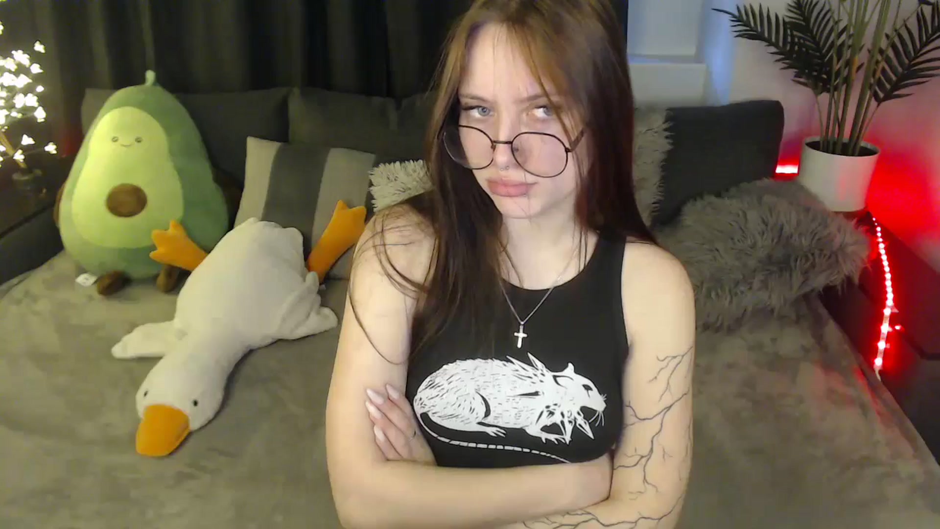 Gallery image thumbnail from SerenaSantos's myfreecams stream on, 04/14/2025, 10:45 image 9 of 20