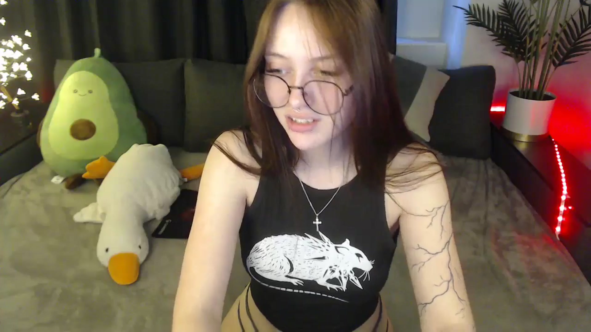 Gallery image thumbnail from SerenaSantos's myfreecams stream on, 04/14/2025, 11:57 image 13 of 20