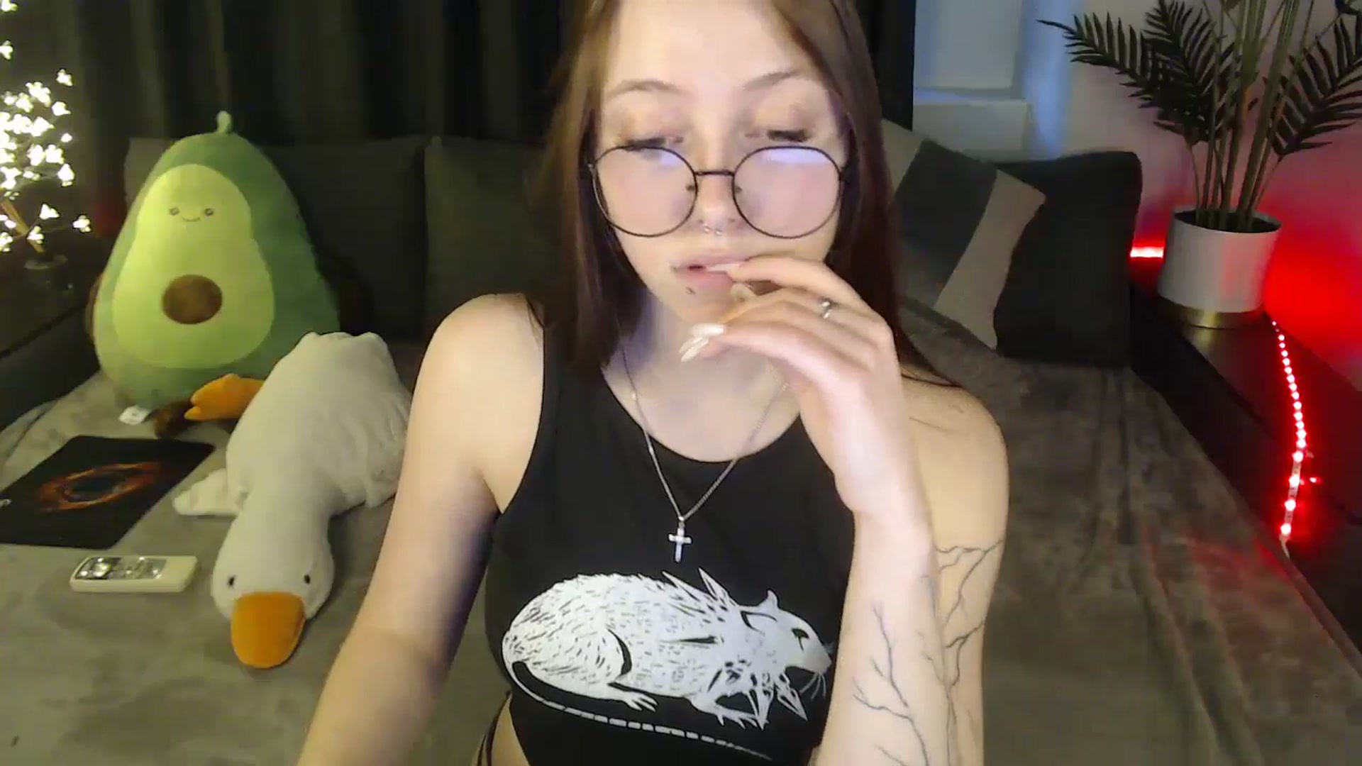 Gallery image thumbnail from SerenaSantos's myfreecams stream on, 04/14/2025, 13:38 image 7 of 20