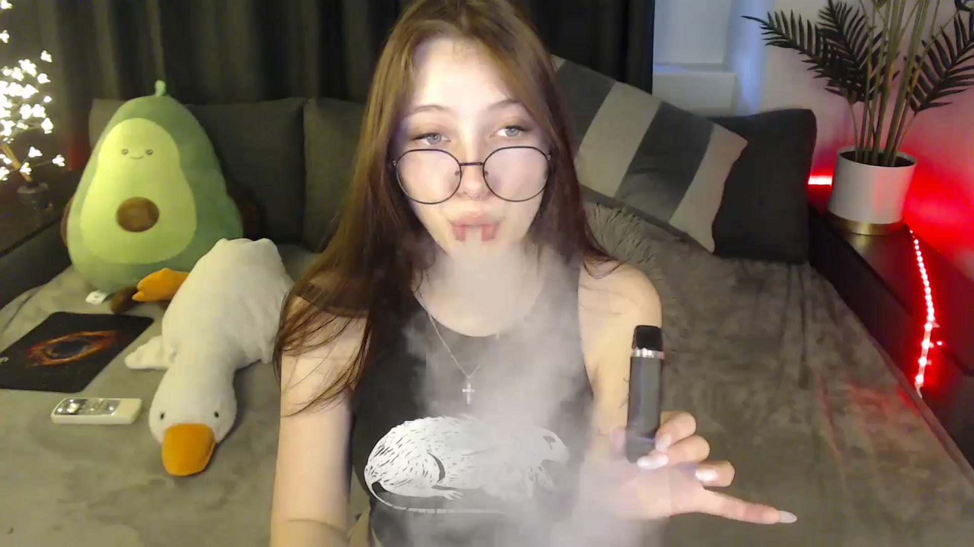 Gallery image thumbnail from SerenaSantos's myfreecams stream on, 04/14/2025, 13:38 image 17 of 20