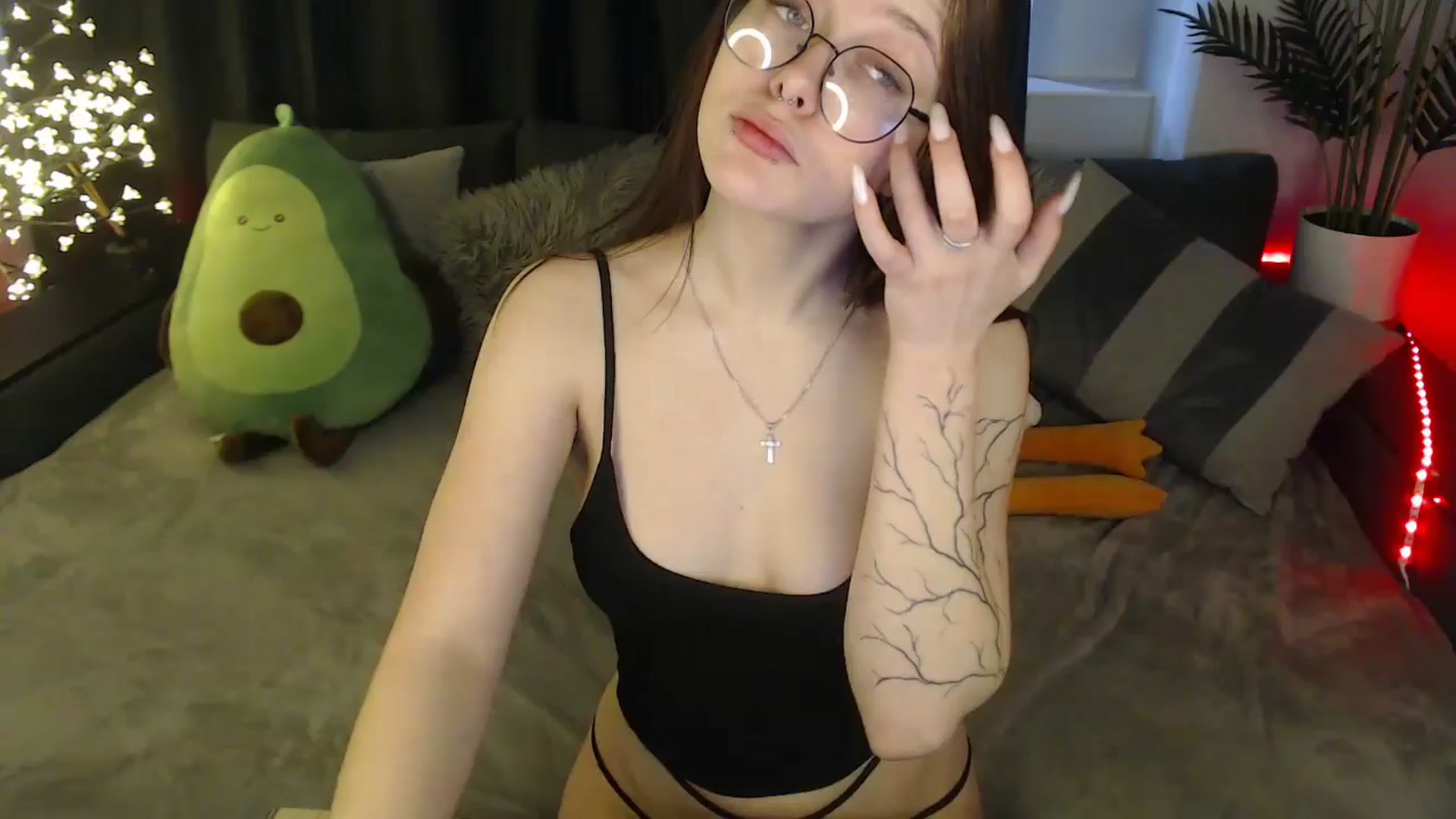 Gallery image thumbnail from SerenaSantos's myfreecams stream on, 04/16/2025, 11:42 image 1 of 20