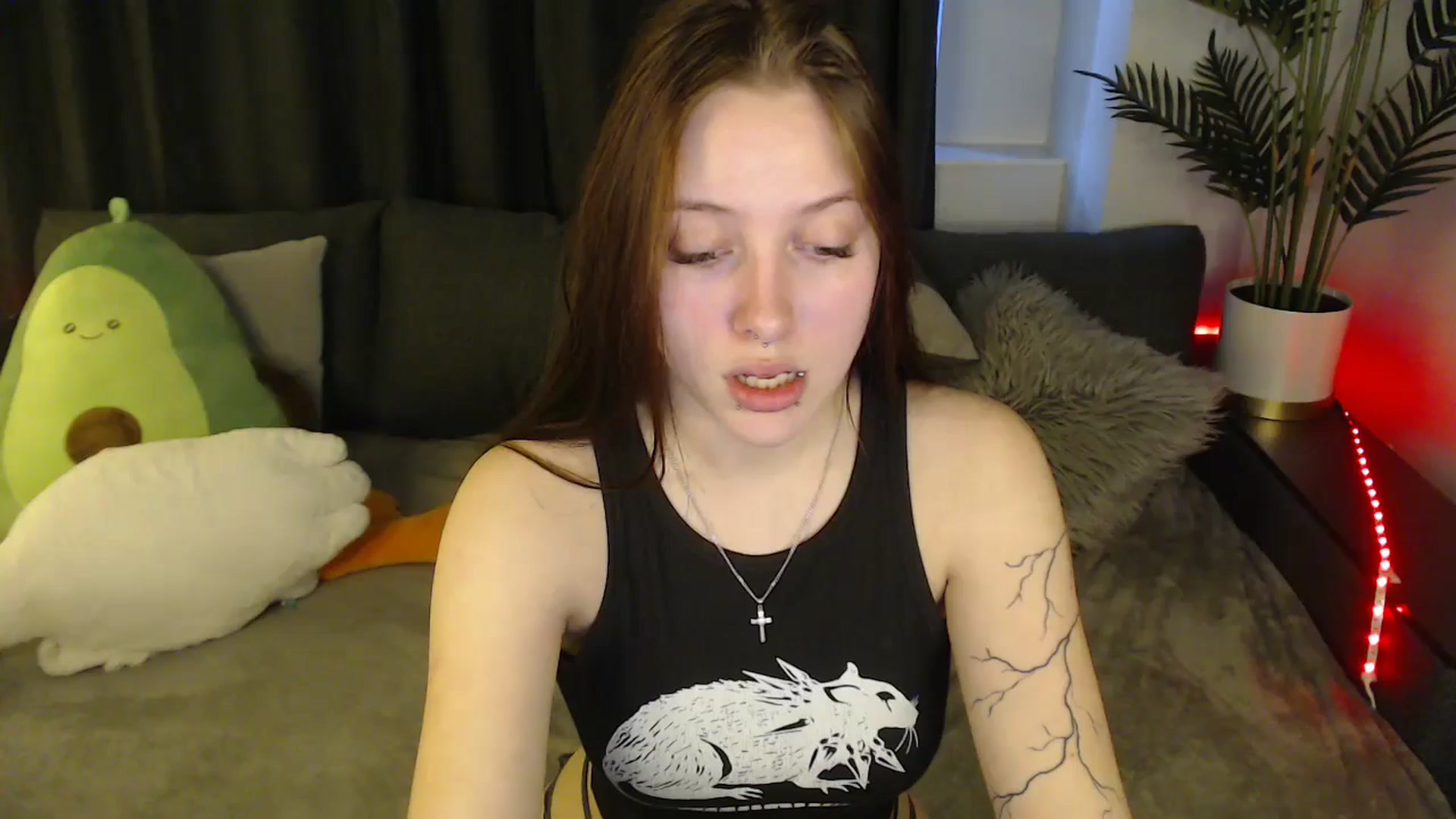 Gallery image thumbnail from SerenaSantos's myfreecams stream on, 04/18/2025, 10:09 image 9 of 20