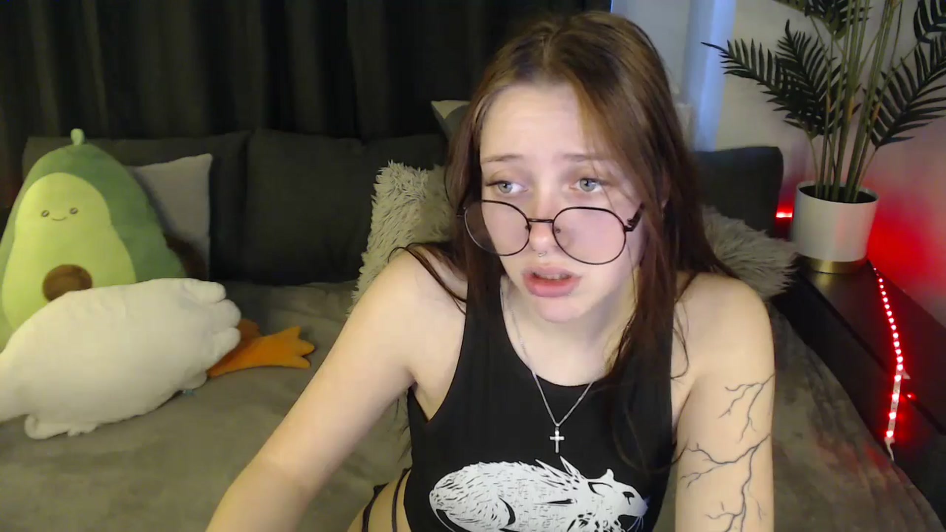Gallery image thumbnail from SerenaSantos's myfreecams stream on, 04/18/2025, 10:09 image 7 of 20