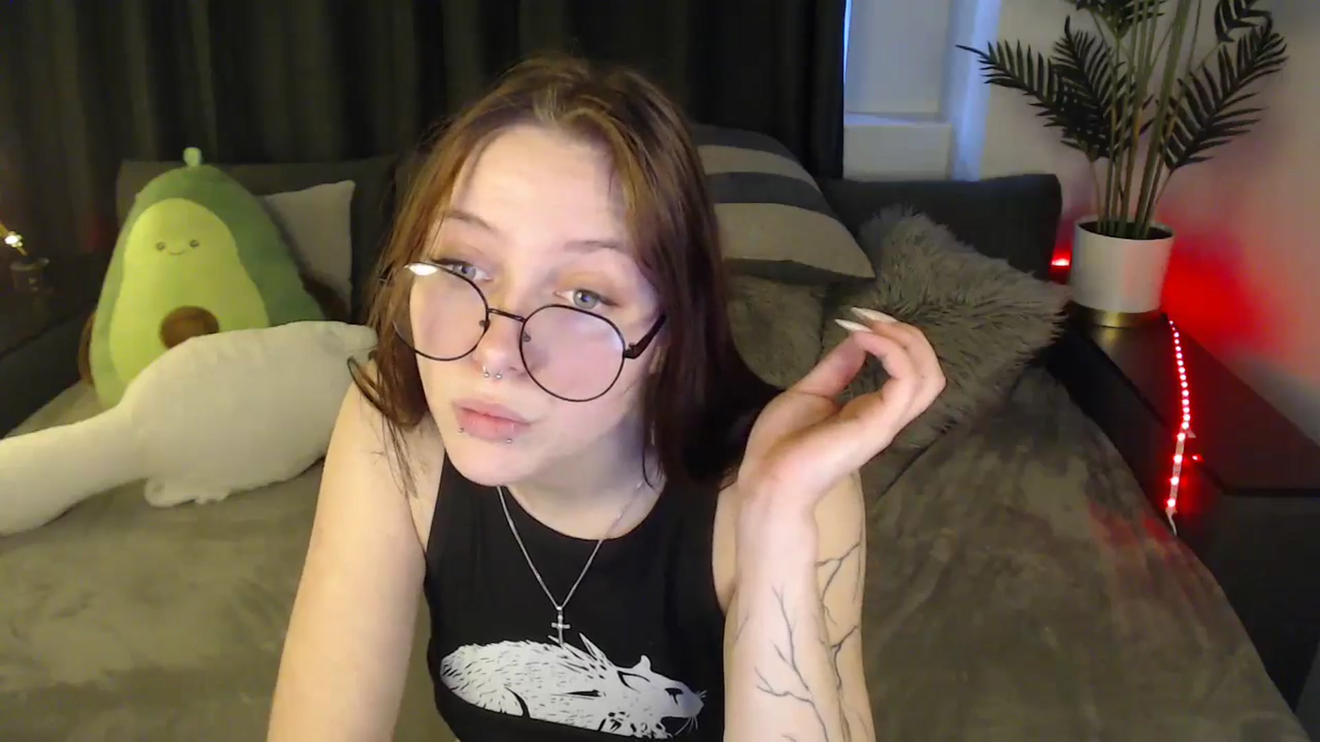Gallery image thumbnail from SerenaSantos's myfreecams stream on, 04/18/2025, 11:30 image 7 of 20