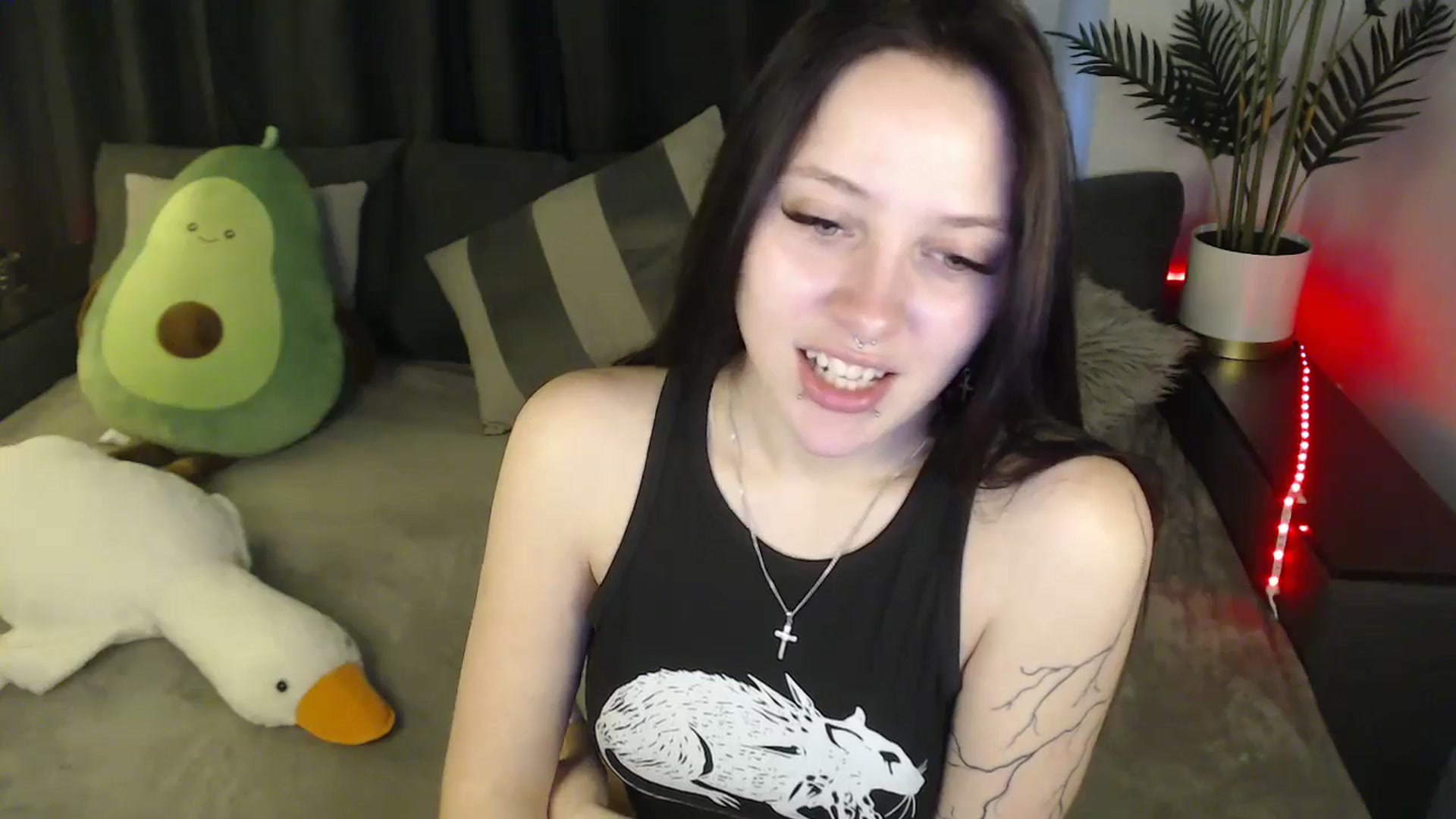 Gallery image thumbnail from SerenaSantos's myfreecams stream on, 04/20/2025, 08:42 image 19 of 20