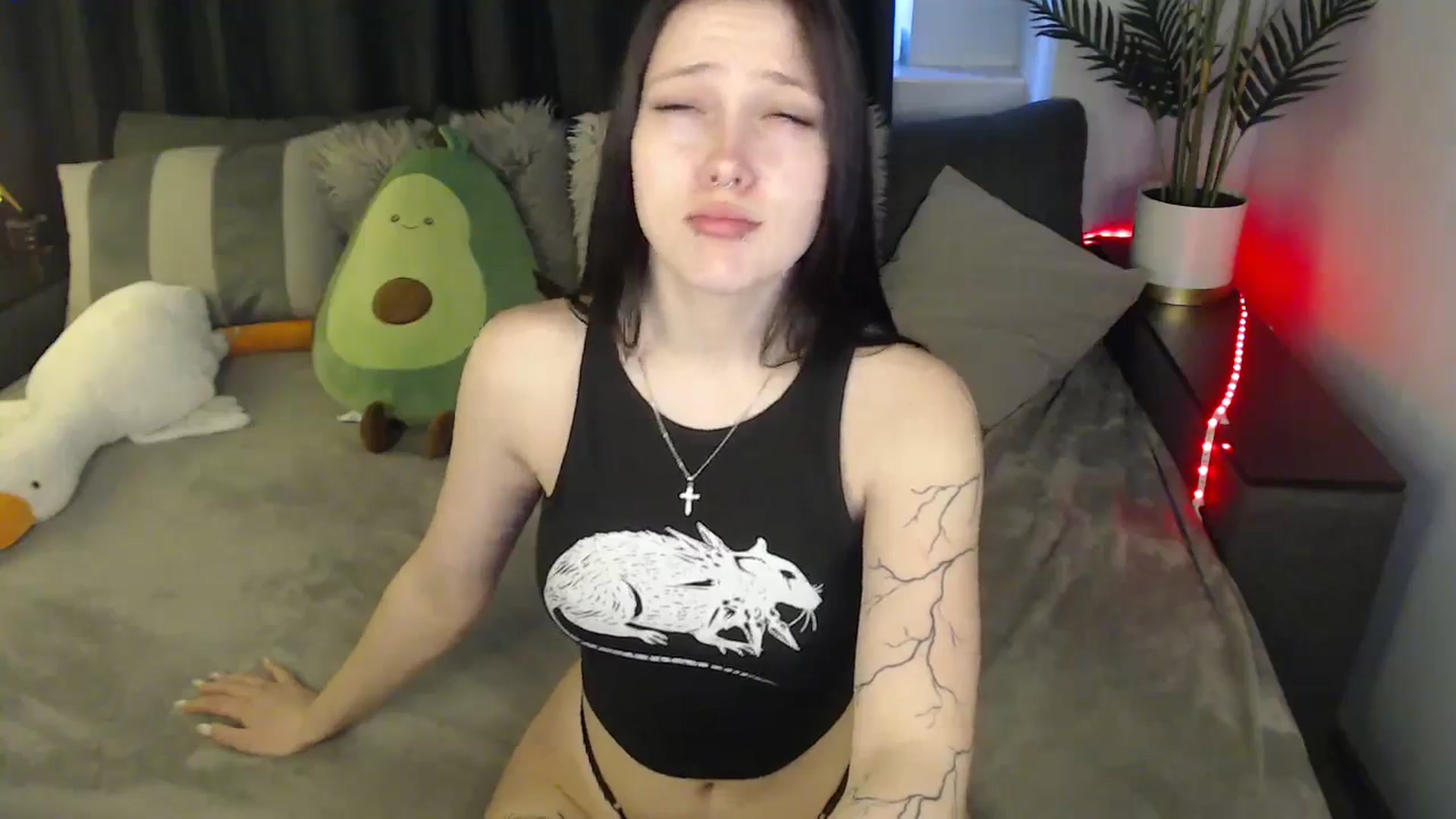 Gallery image thumbnail from SerenaSantos's myfreecams stream on, 04/22/2025, 09:23 image 2 of 20