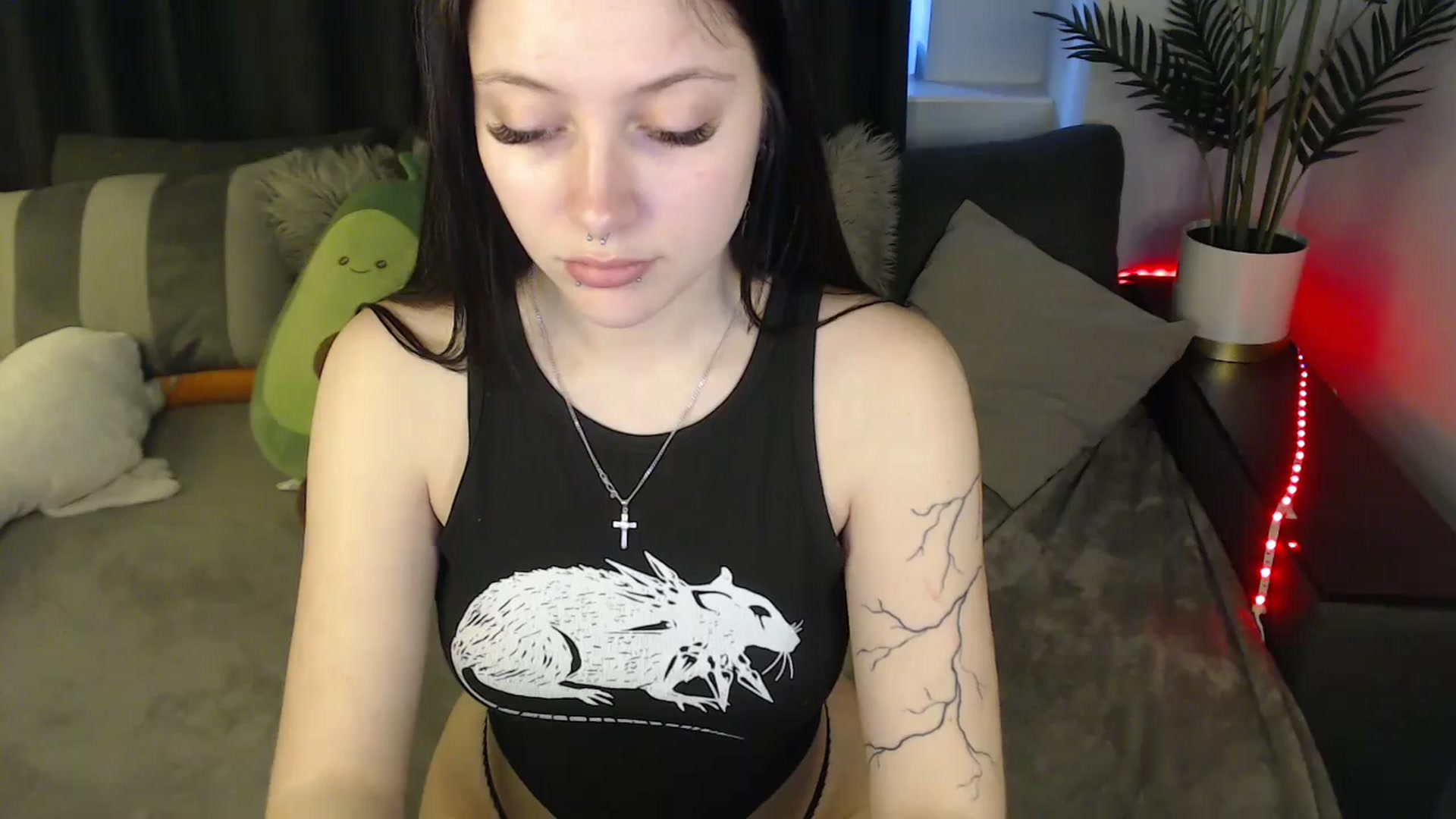 Gallery image thumbnail from SerenaSantos's myfreecams stream on, 04/22/2025, 09:36 image 14 of 20