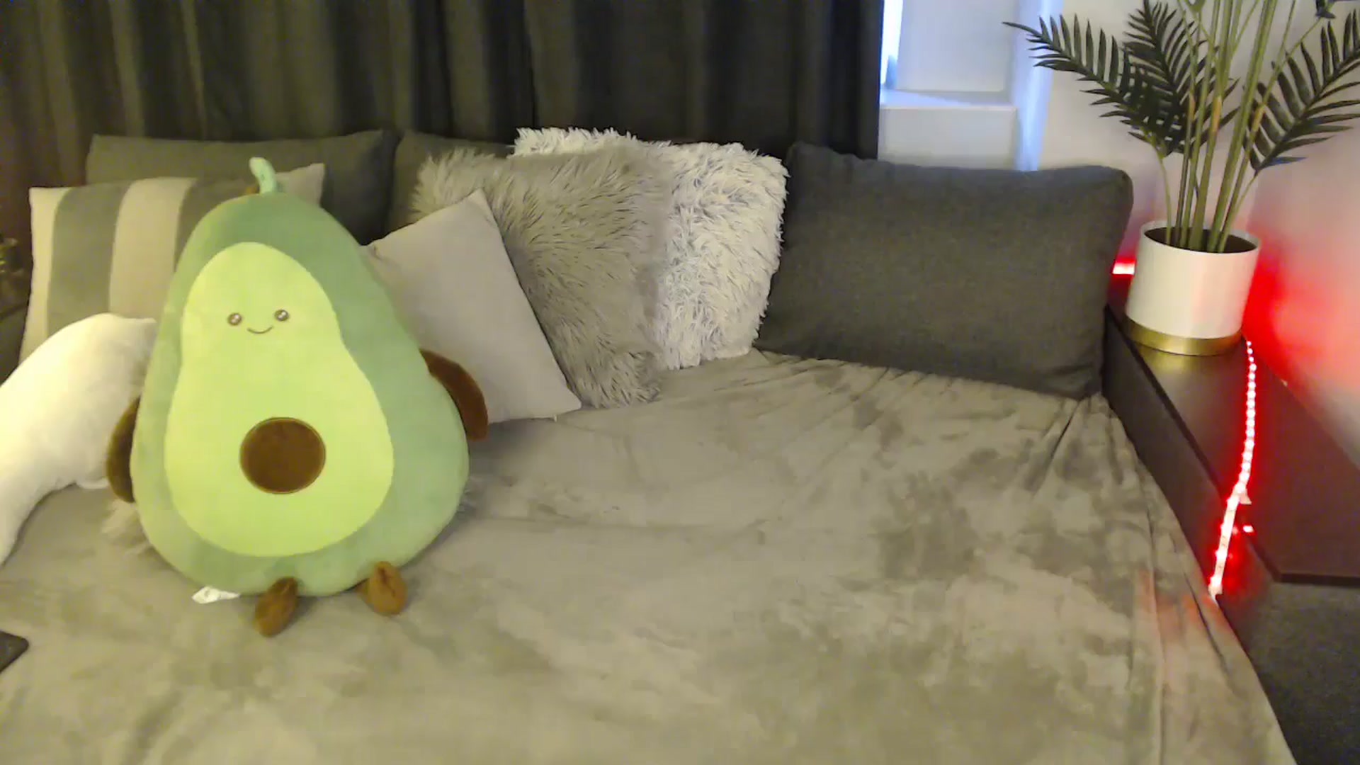 Gallery image thumbnail from SerenaSantos's myfreecams stream on, 04/22/2025, 12:16 image 20 of 20