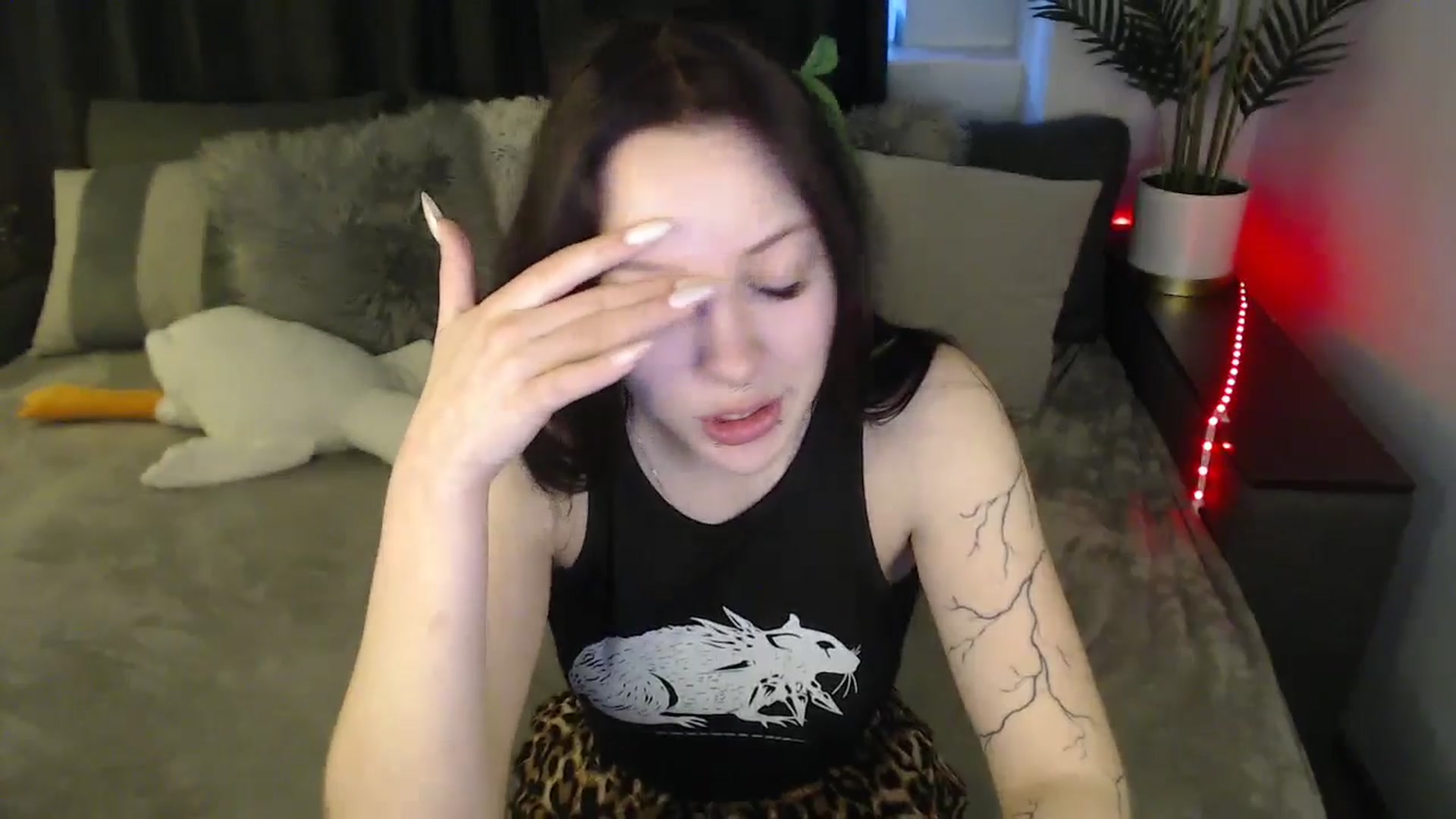 Gallery image thumbnail from SerenaSantos's myfreecams stream on, 04/23/2025, 08:47 image 4 of 20