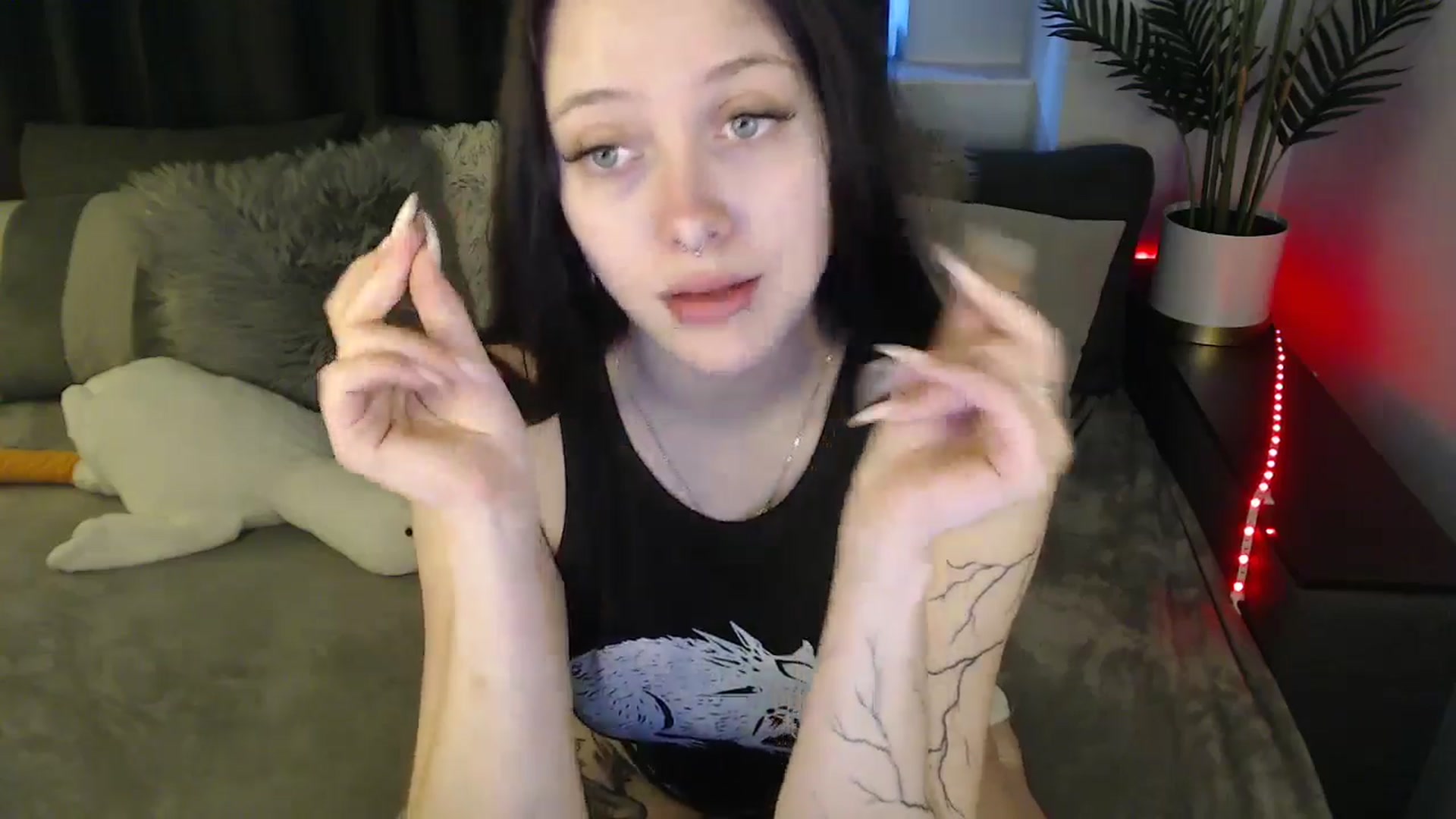 Gallery image thumbnail from SerenaSantos's myfreecams stream on, 04/23/2025, 08:47 image 17 of 20