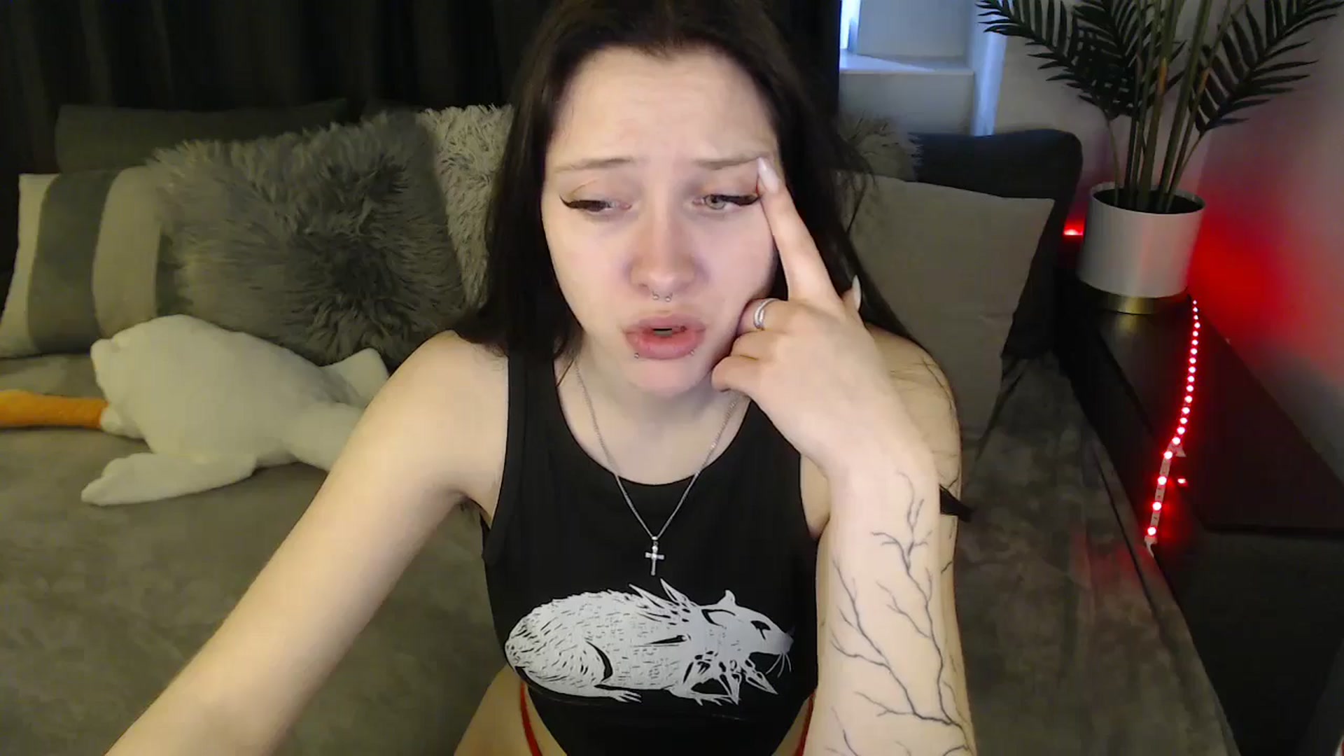 Gallery image thumbnail from SerenaSantos's myfreecams stream on, 04/23/2025, 11:00 image 10 of 20