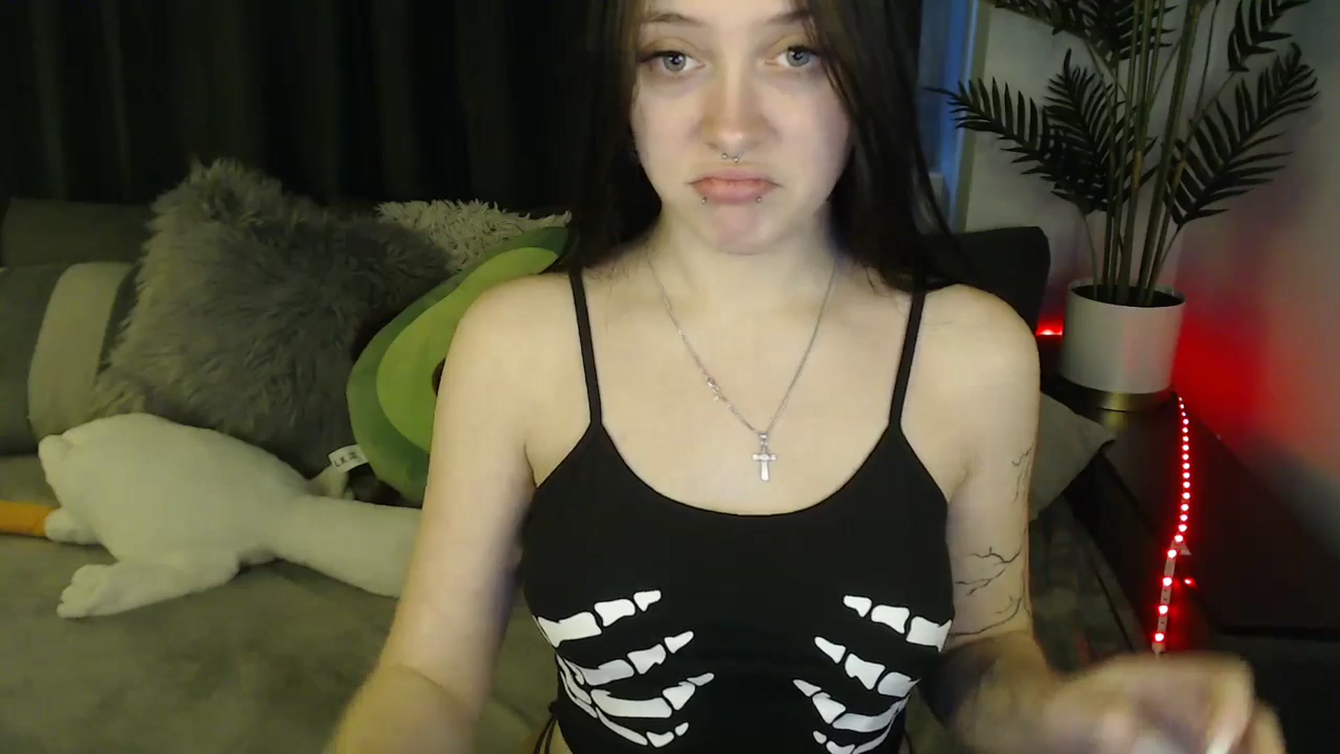 Gallery image thumbnail from SerenaSantos's myfreecams stream on, 04/25/2025, 10:01 image 8 of 20