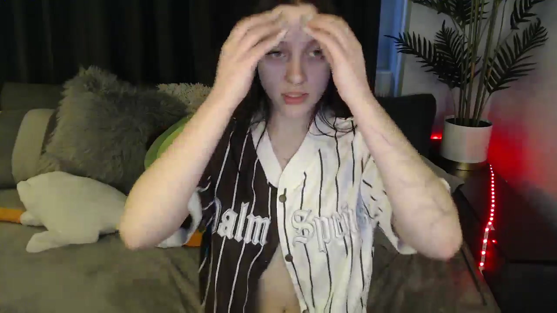 Gallery image thumbnail from SerenaSantos's myfreecams stream on, 04/25/2025, 13:05 image 12 of 20