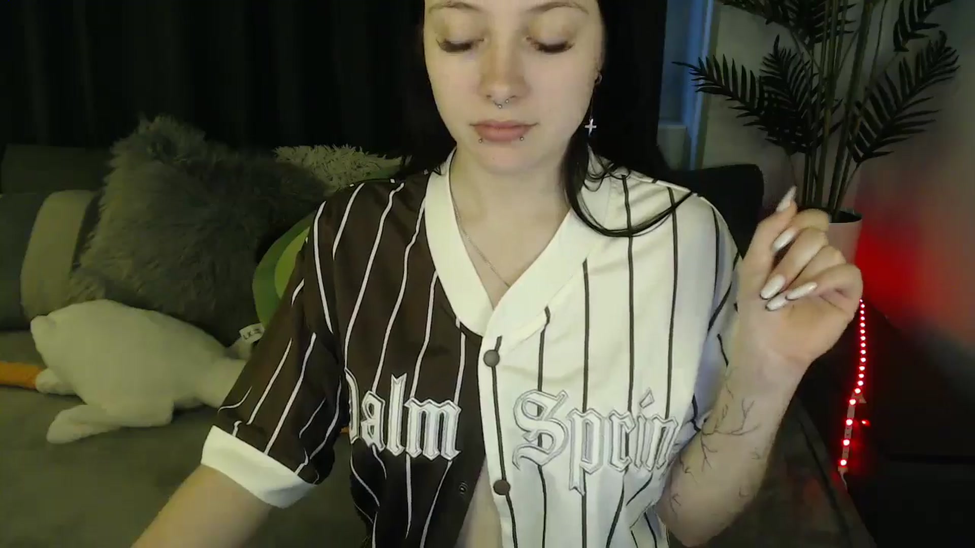 Gallery image thumbnail from SerenaSantos's myfreecams stream on, 04/25/2025, 13:05 image 14 of 20
