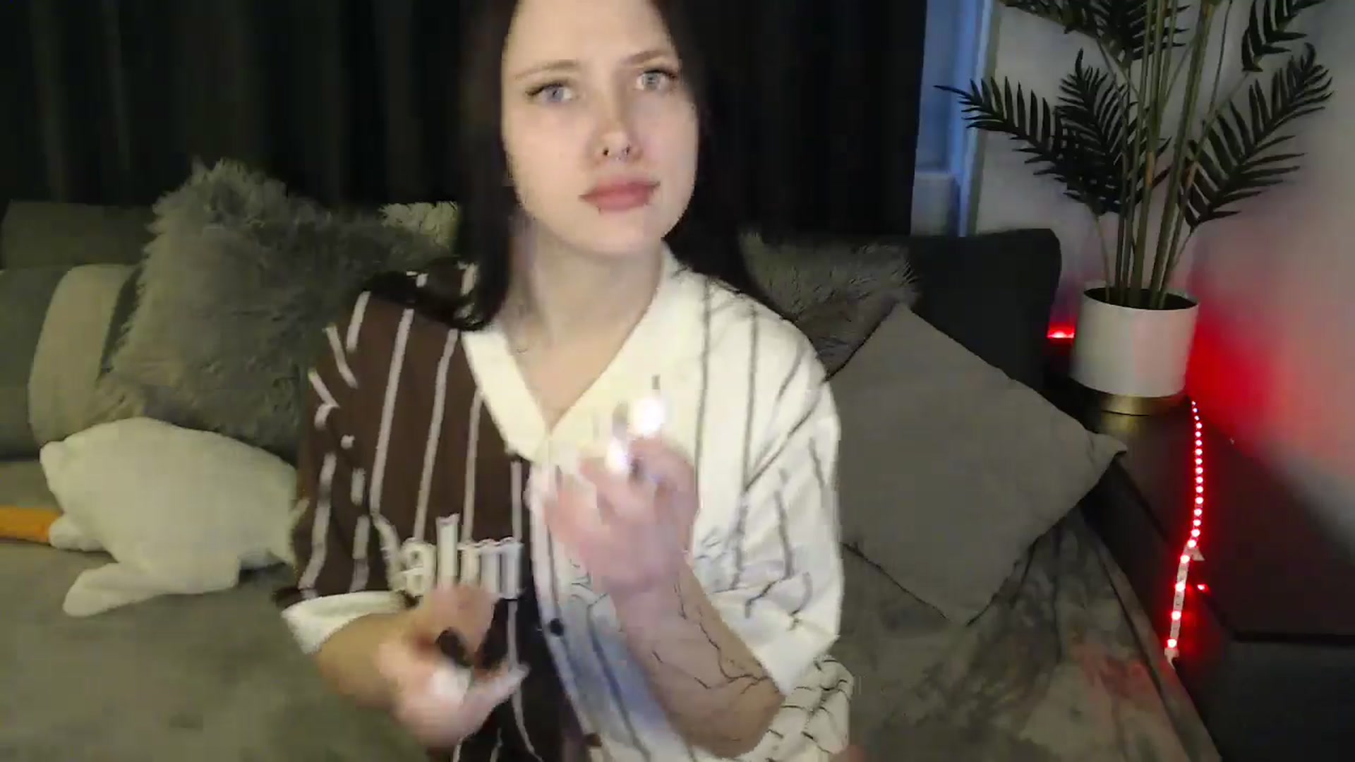 Gallery image thumbnail from SerenaSantos's myfreecams stream on, 04/25/2025, 13:05 image 17 of 20