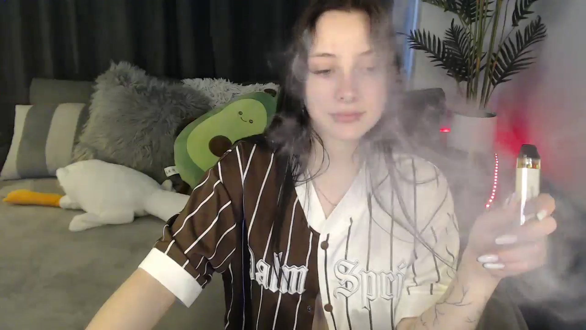 Gallery image thumbnail from SerenaSantos's myfreecams stream on, 04/25/2025, 13:58 image 11 of 20