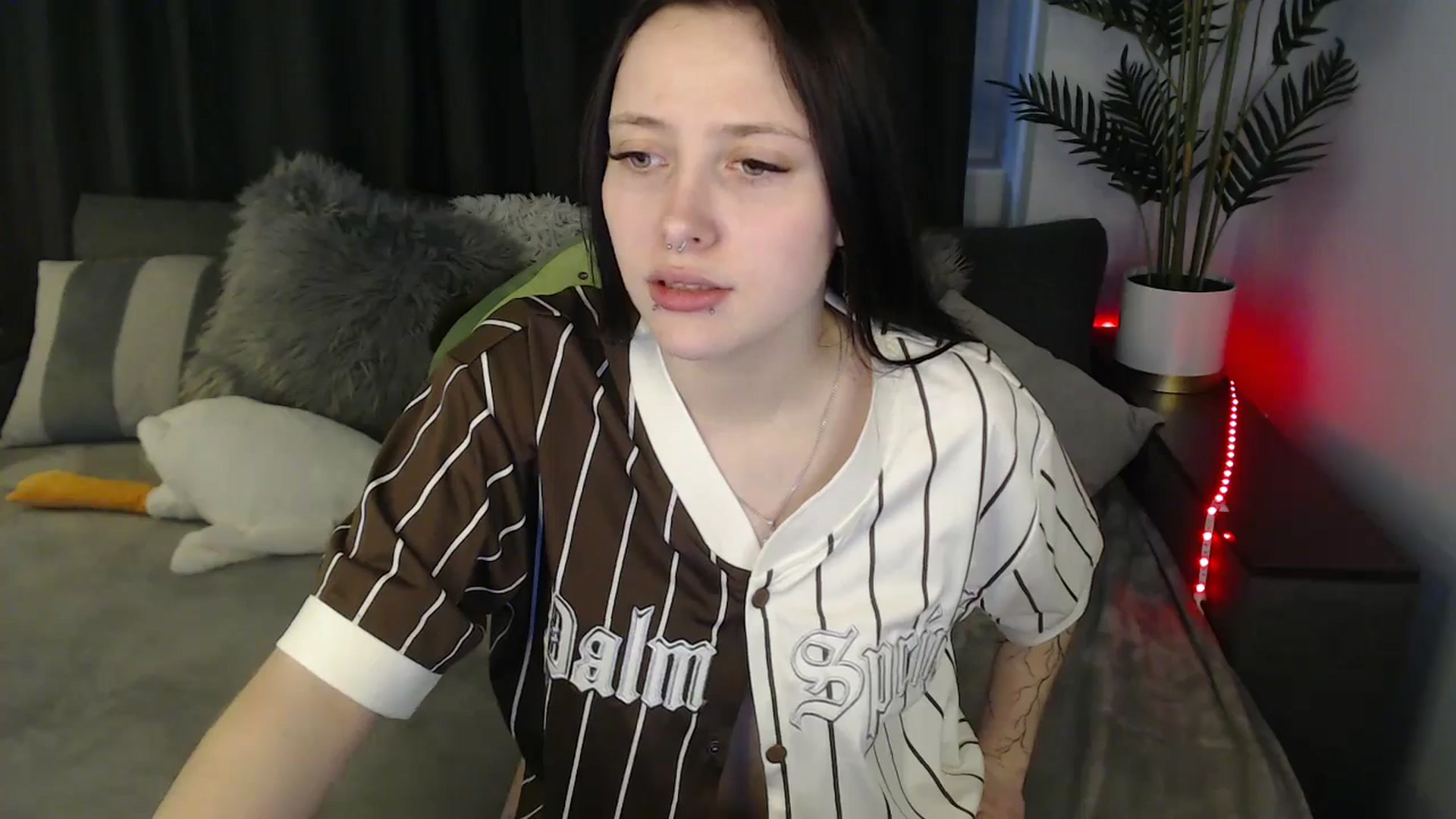 Gallery image thumbnail from SerenaSantos's myfreecams stream on, 04/25/2025, 13:58 image 4 of 20