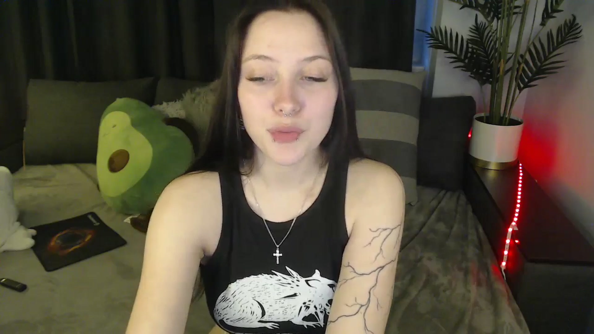 Gallery image thumbnail from SerenaSantos's myfreecams stream on, 04/29/2025, 13:42 image 15 of 20