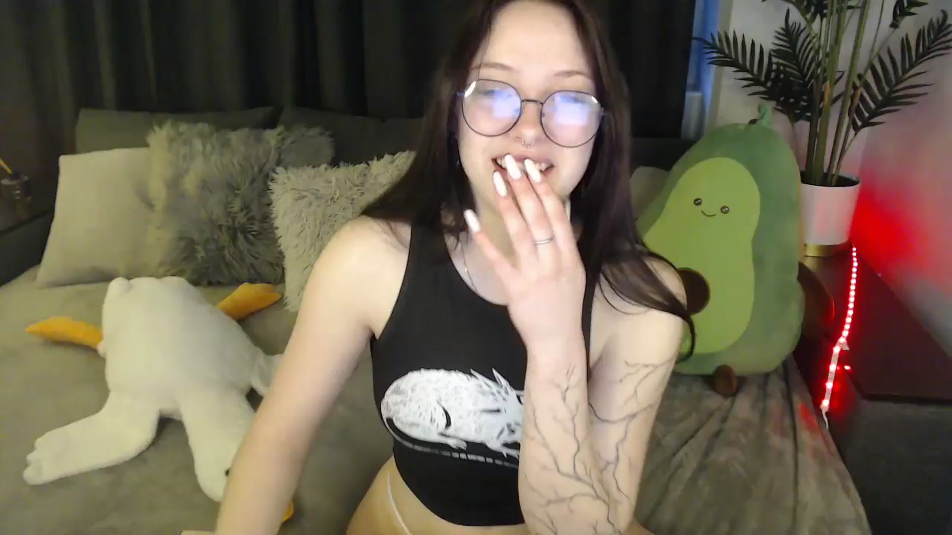 Gallery image thumbnail from SerenaSantos's myfreecams stream on, 04/30/2025, 09:09 image 8 of 20