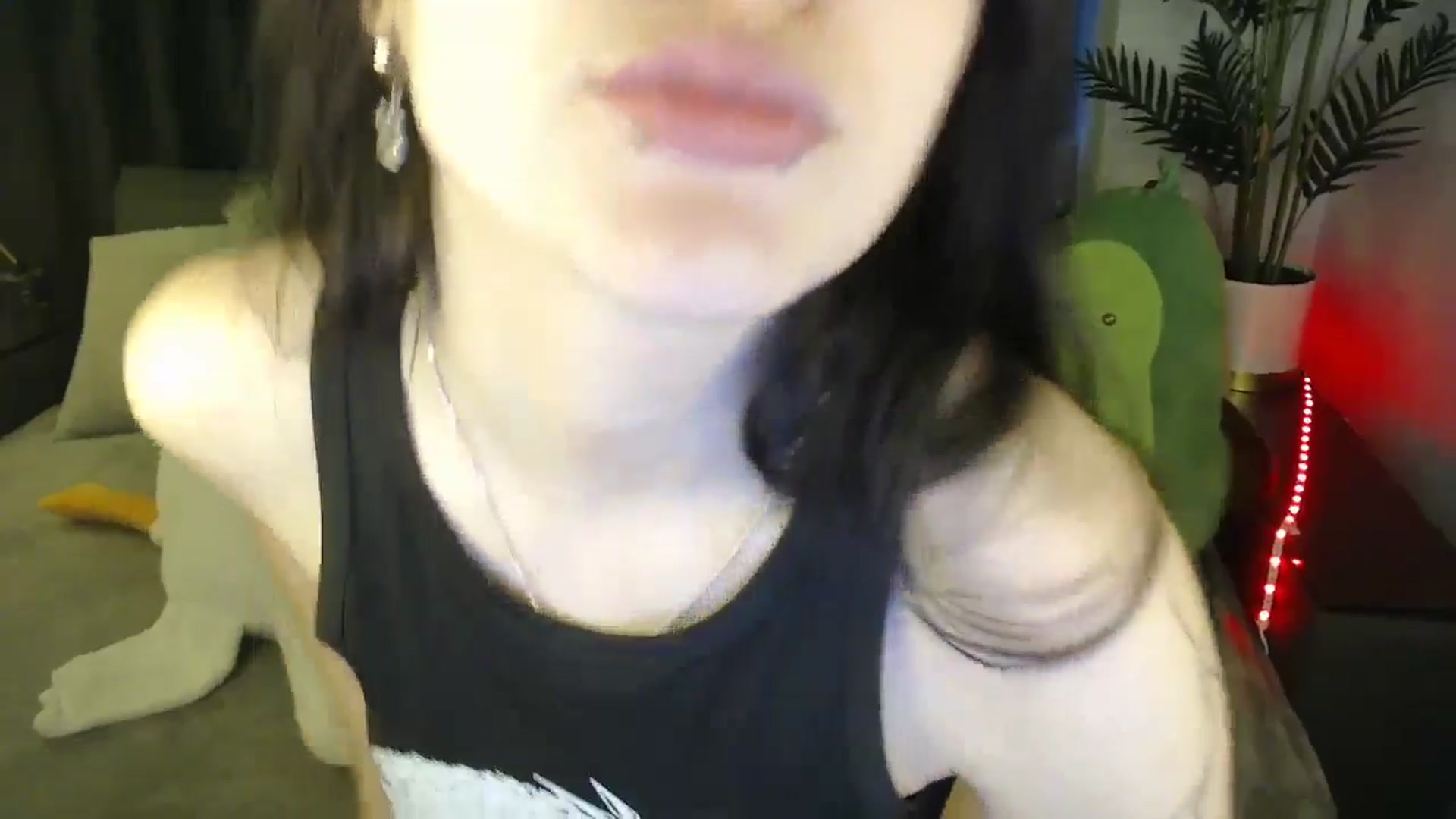 Gallery image thumbnail from SerenaSantos's myfreecams stream on, 04/30/2025, 09:09 image 10 of 20