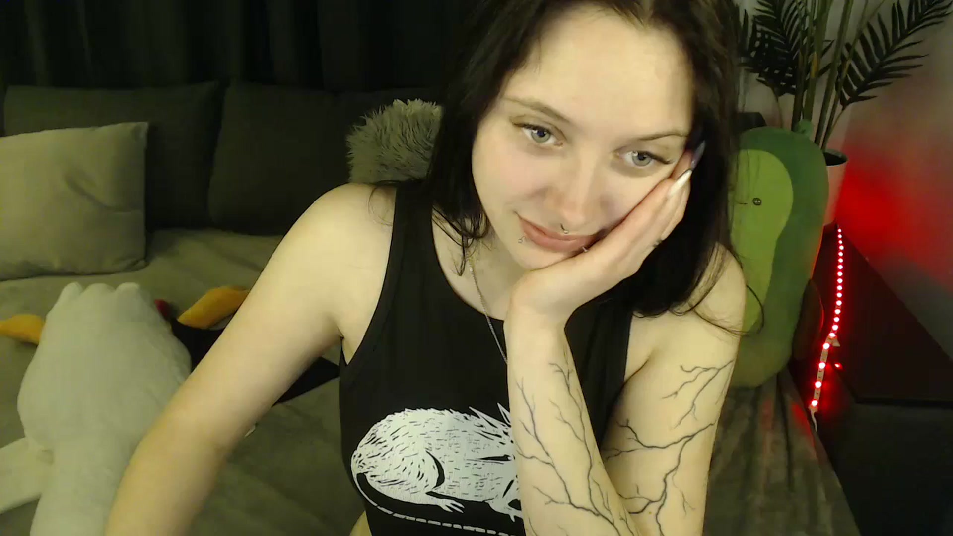 Gallery image thumbnail from SerenaSantos's myfreecams stream on, 04/30/2025, 13:18 image 3 of 20