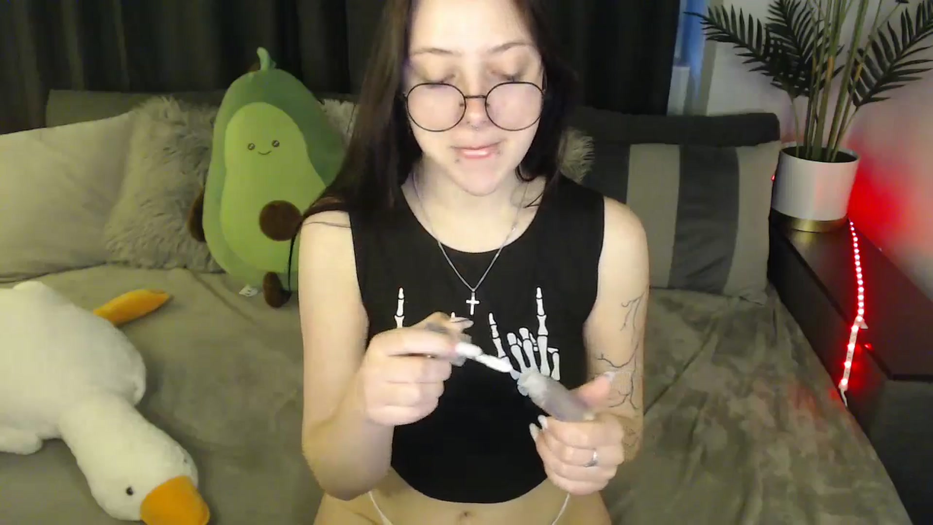 Gallery image thumbnail from SerenaSantos's myfreecams stream on, 05/04/2025, 09:11 image 13 of 20
