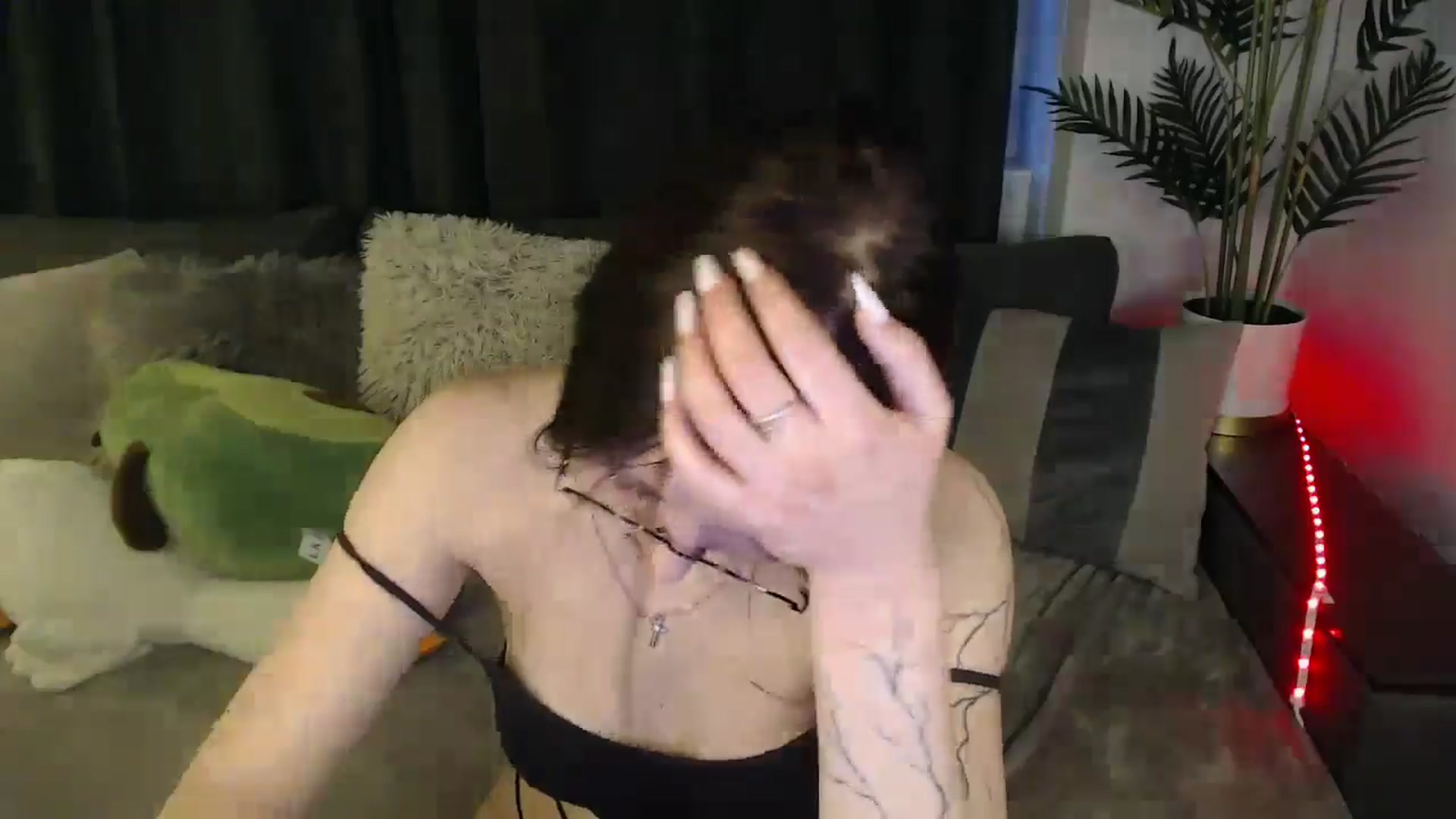 Gallery image thumbnail from SerenaSantos's myfreecams stream on, 05/05/2025, 09:49 image 14 of 20