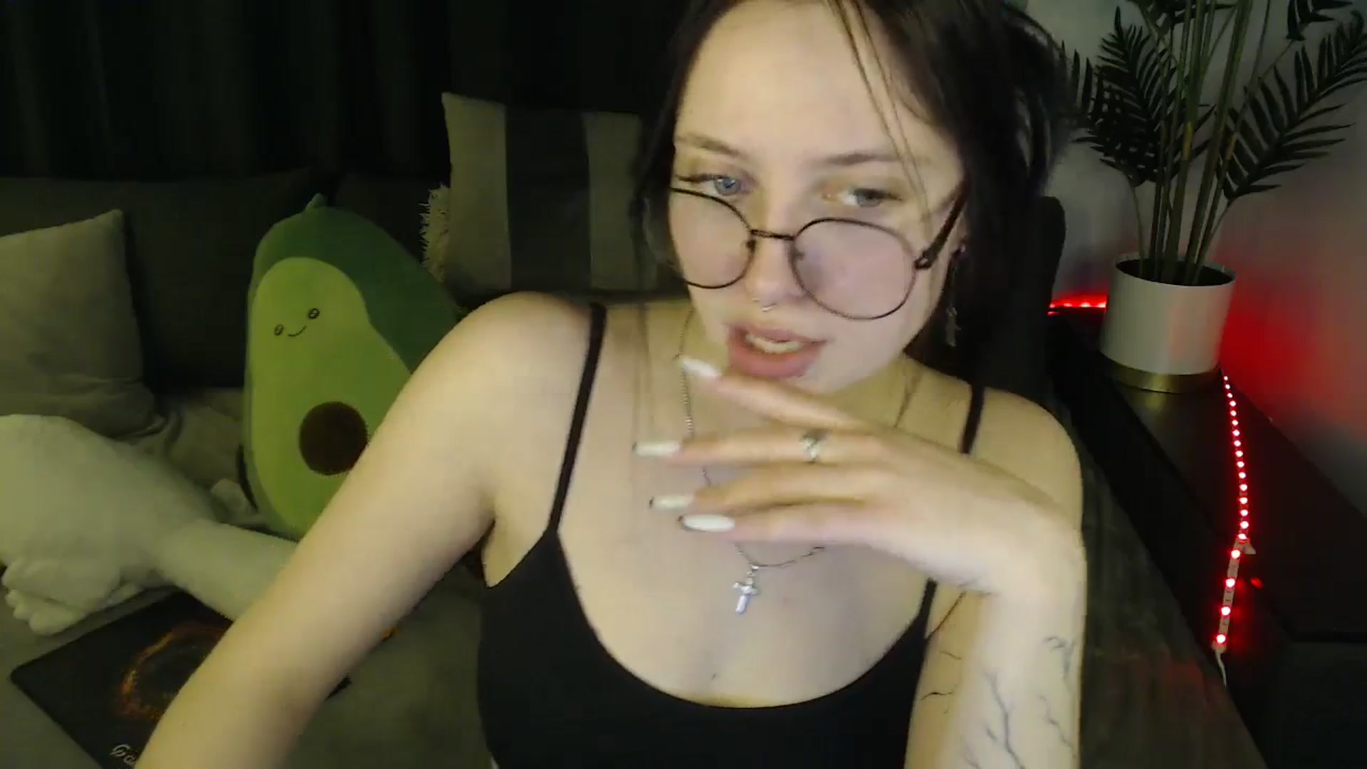 Gallery image thumbnail from SerenaSantos's myfreecams stream on, 05/05/2025, 12:33 image 11 of 20