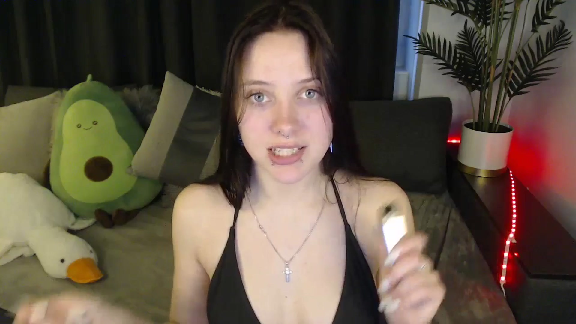 Gallery image thumbnail from SerenaSantos's myfreecams stream on, 05/07/2025, 12:58 image 13 of 20