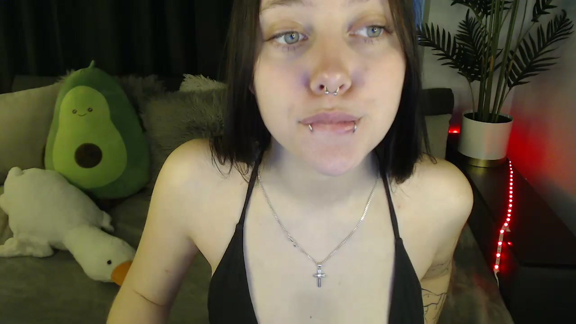 Gallery image thumbnail from SerenaSantos's myfreecams stream on, 05/11/2025, 09:12 image 12 of 20