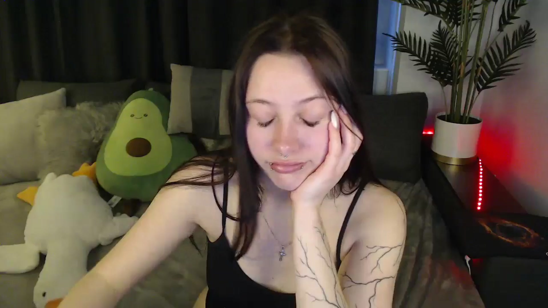 Gallery image thumbnail from SerenaSantos's myfreecams stream on, 05/12/2025, 14:04 image 7 of 20