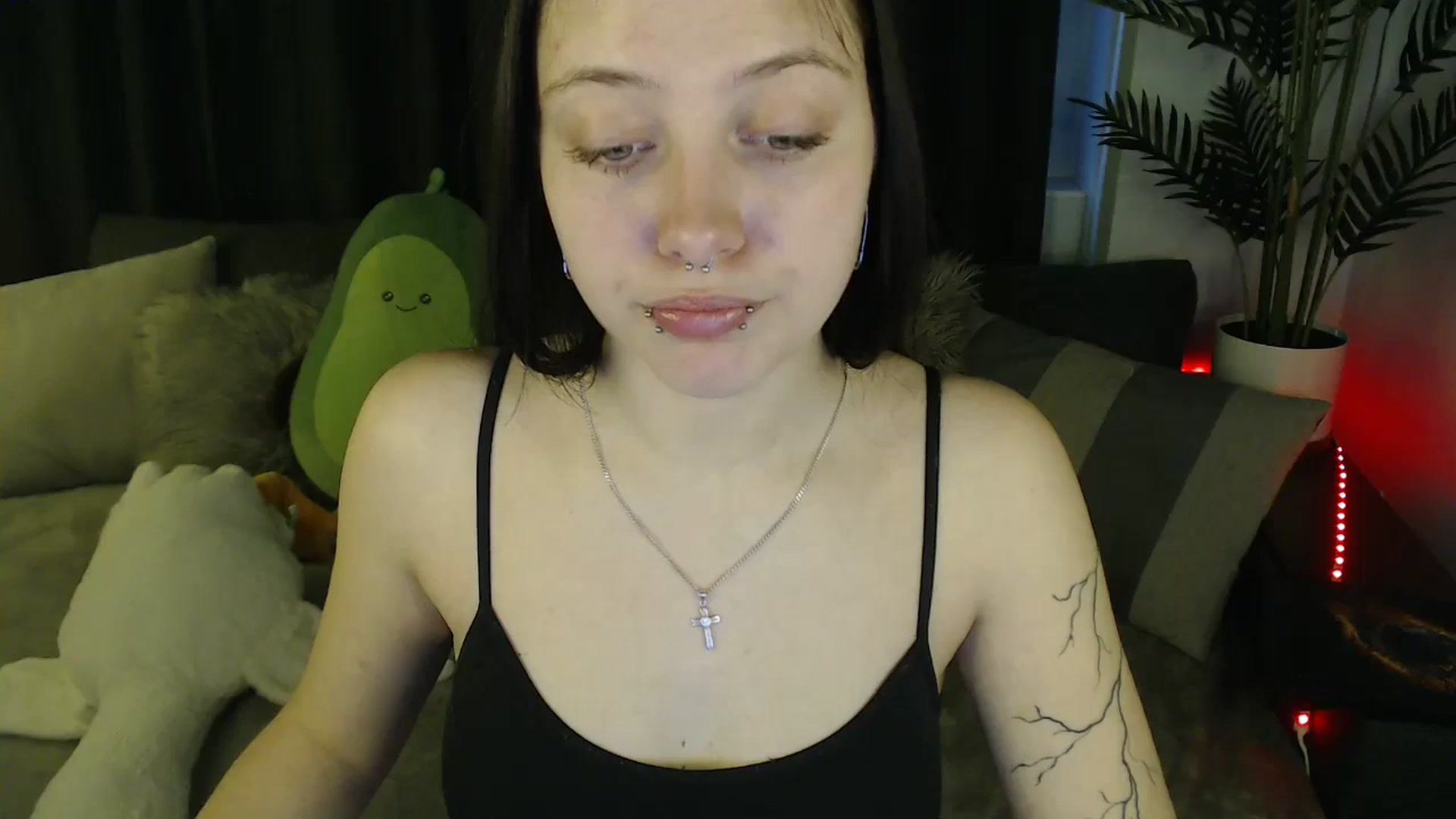 Gallery image thumbnail from SerenaSantos's myfreecams stream on, 05/13/2025, 10:52 image 5 of 20