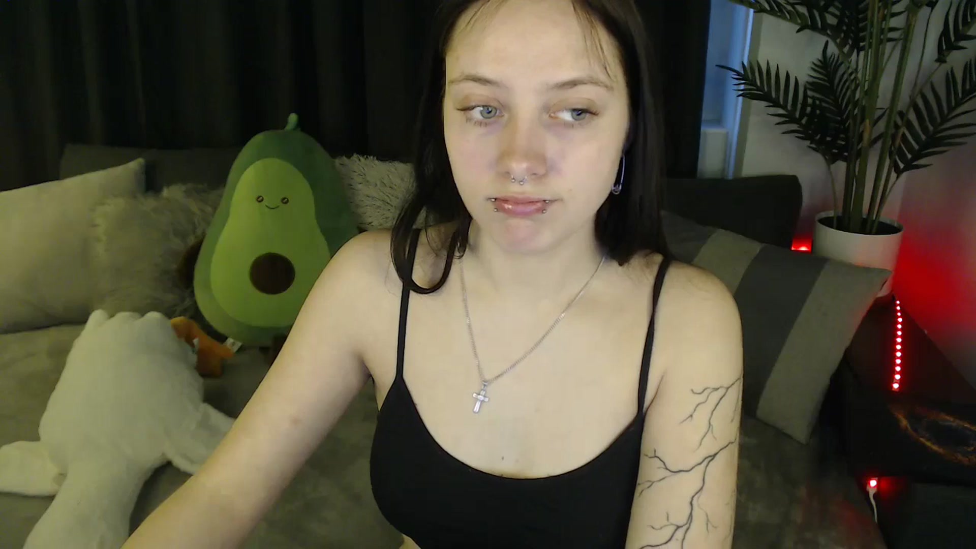 Gallery image thumbnail from SerenaSantos's myfreecams stream on, 05/13/2025, 10:52 image 7 of 20