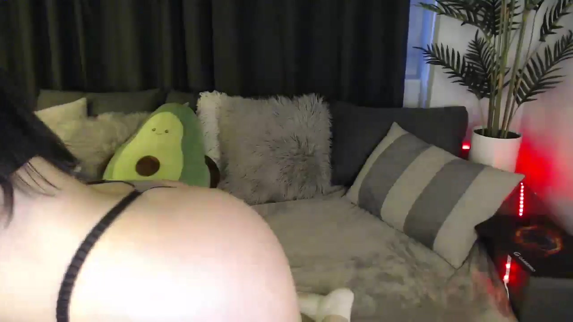 Gallery image thumbnail from SerenaSantos's myfreecams stream on, 05/16/2025, 08:23 image 19 of 20