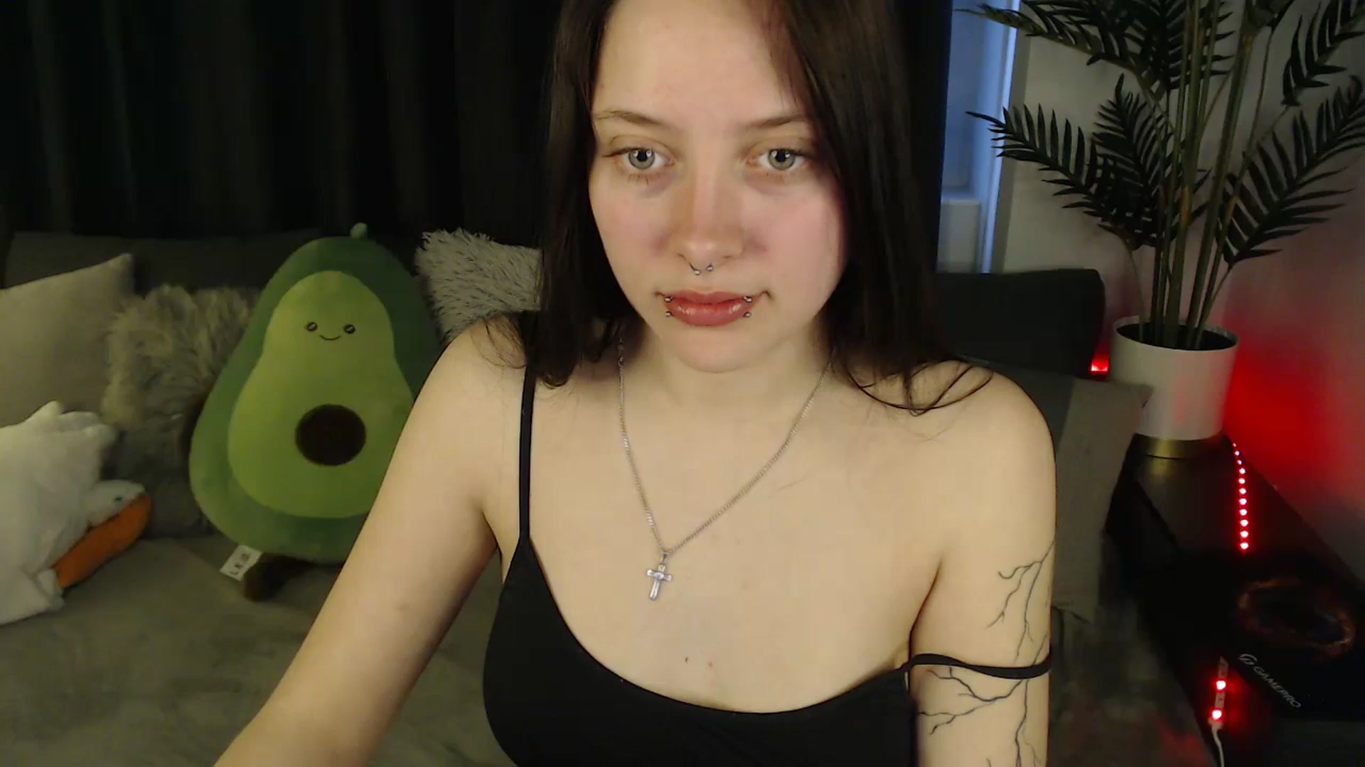 Gallery image thumbnail from SerenaSantos's myfreecams stream on, 05/16/2025, 11:24 image 2 of 20