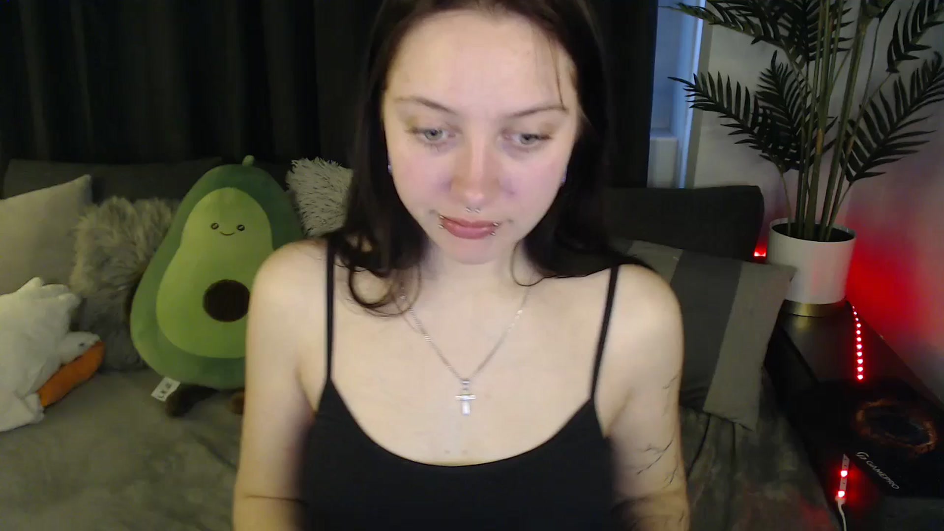Gallery image thumbnail from SerenaSantos's myfreecams stream on, 05/16/2025, 11:24 image 7 of 20