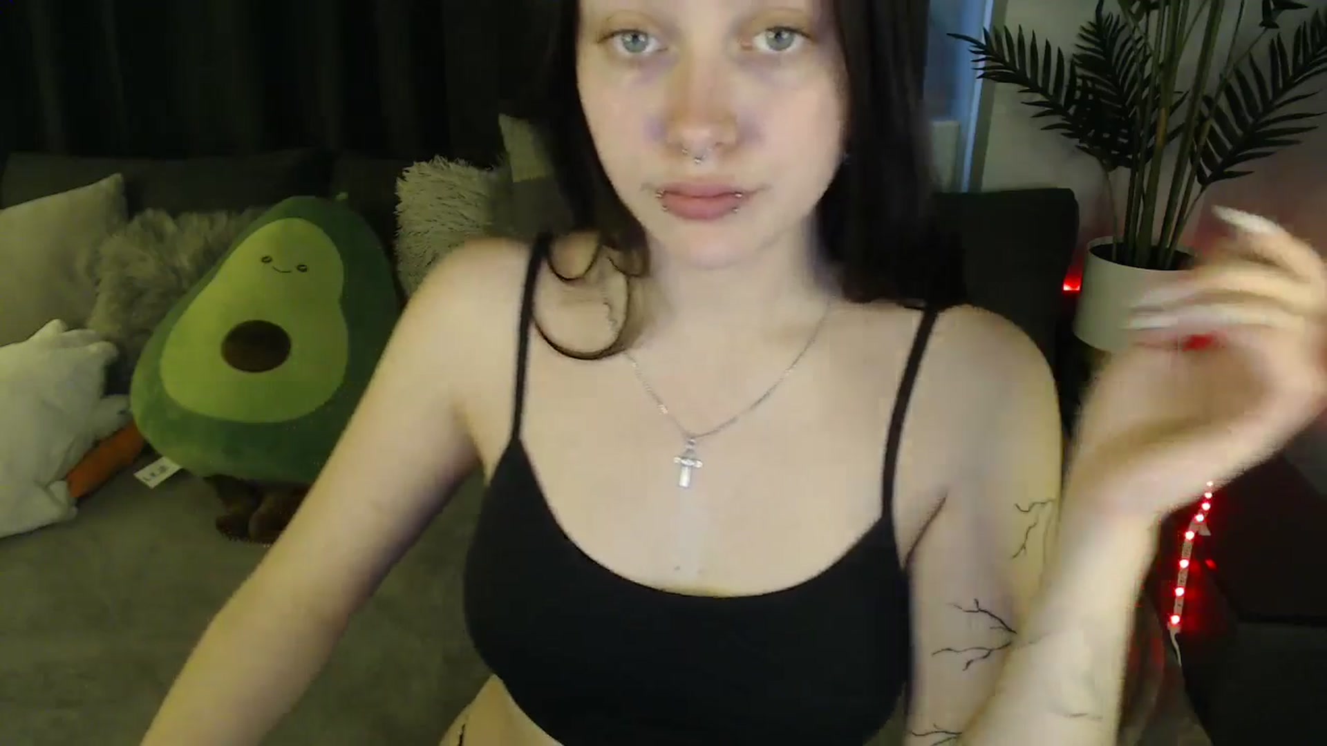 Gallery image thumbnail from SerenaSantos's myfreecams stream on, 05/16/2025, 13:18 image 7 of 20