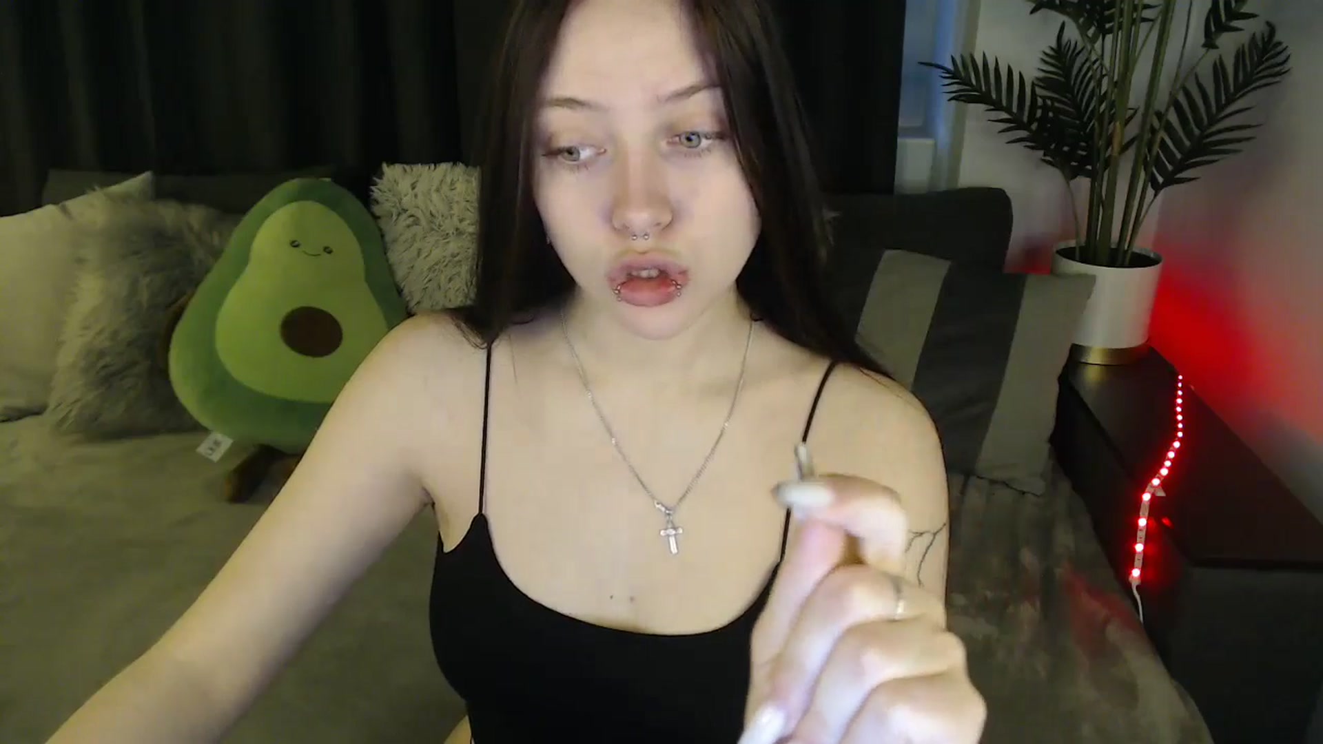 Gallery image thumbnail from SerenaSantos's myfreecams stream on, 05/20/2025, 08:26 image 10 of 20