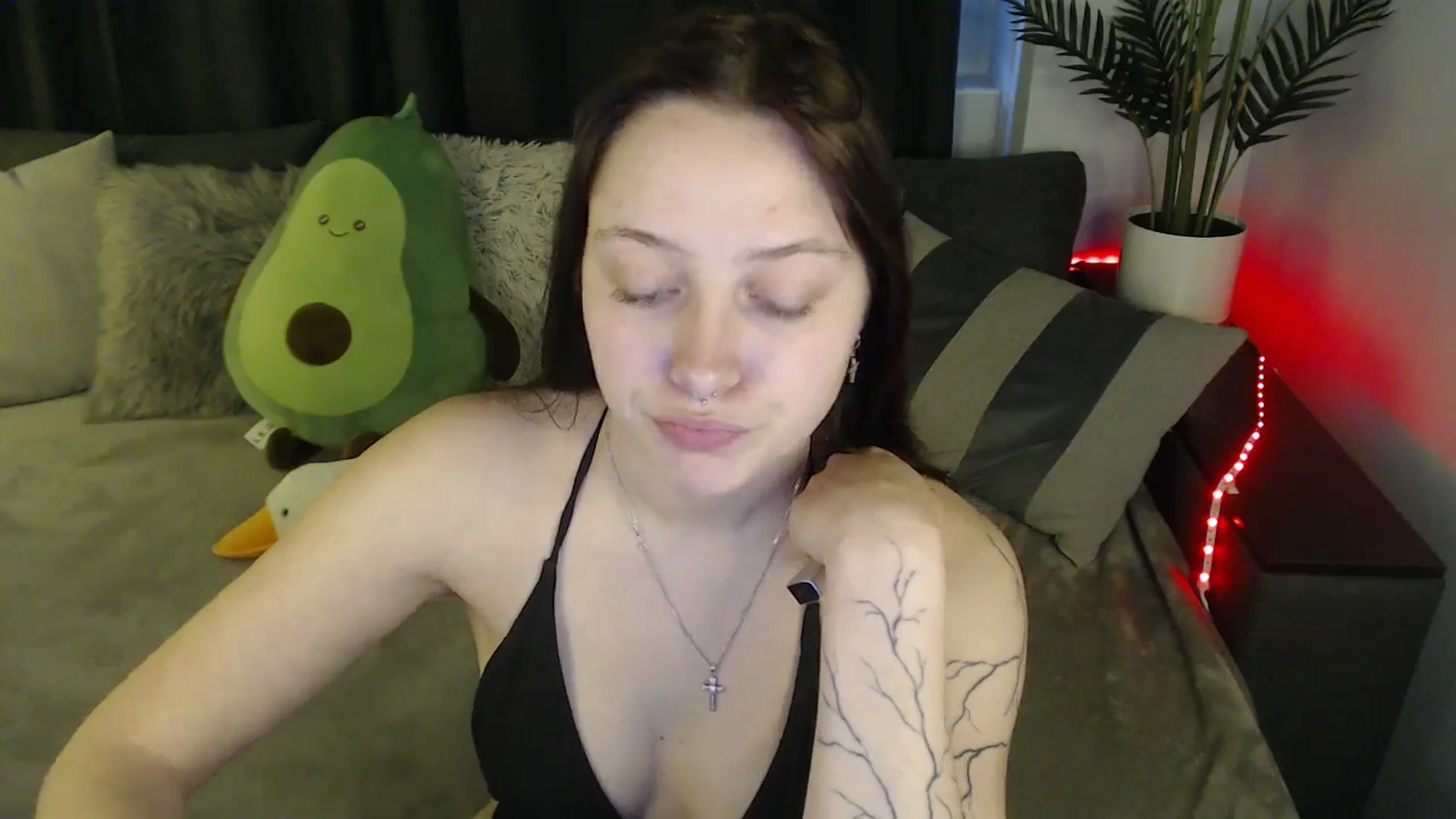 Gallery image thumbnail from SerenaSantos's myfreecams stream on, 05/24/2025, 12:50 image 9 of 20