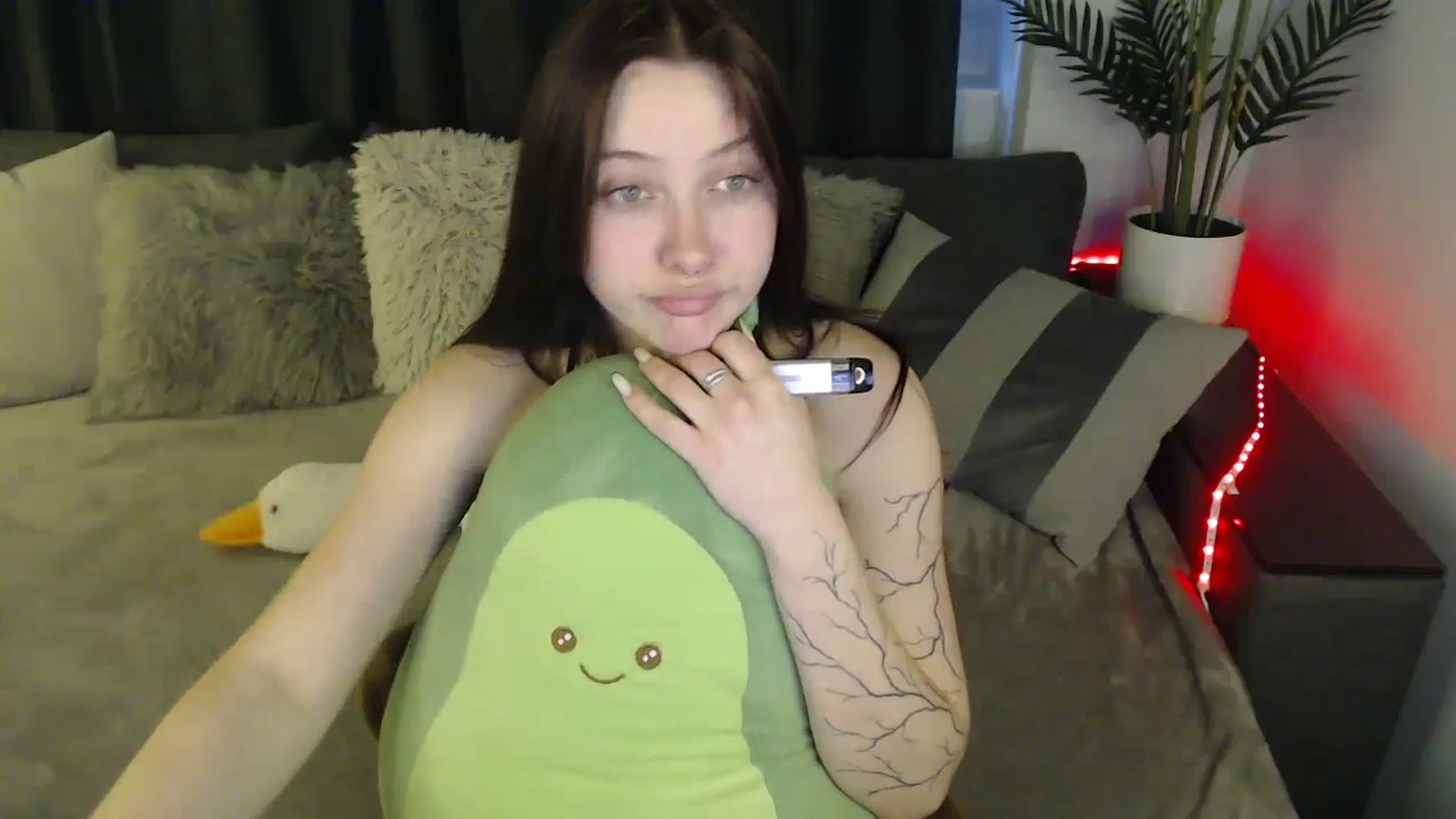 Gallery image thumbnail from SerenaSantos's myfreecams stream on, 05/24/2025, 12:50 image 6 of 20