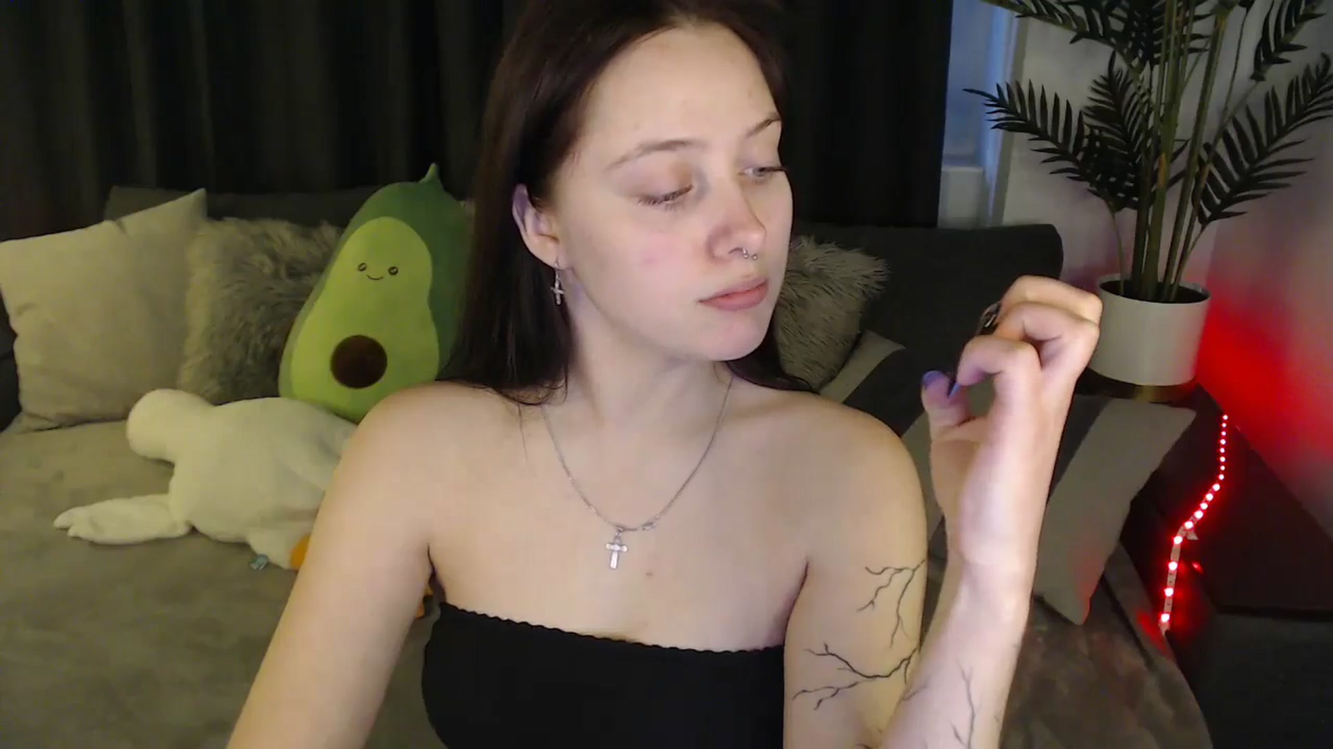 Gallery image thumbnail from SerenaSantos's myfreecams stream on, 05/25/2025, 10:41 image 8 of 20