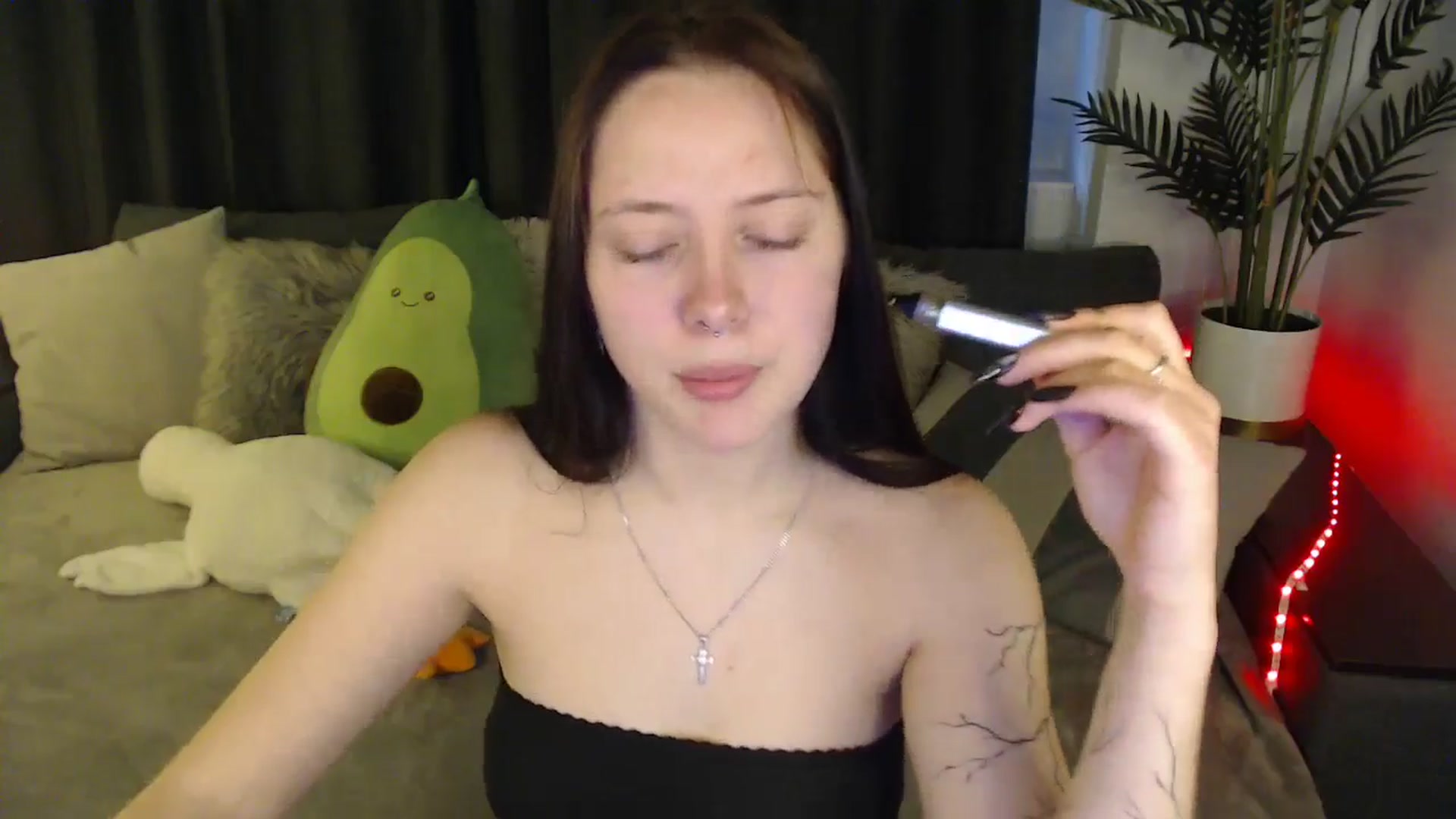 Gallery image thumbnail from SerenaSantos's myfreecams stream on, 05/25/2025, 10:41 image 18 of 20