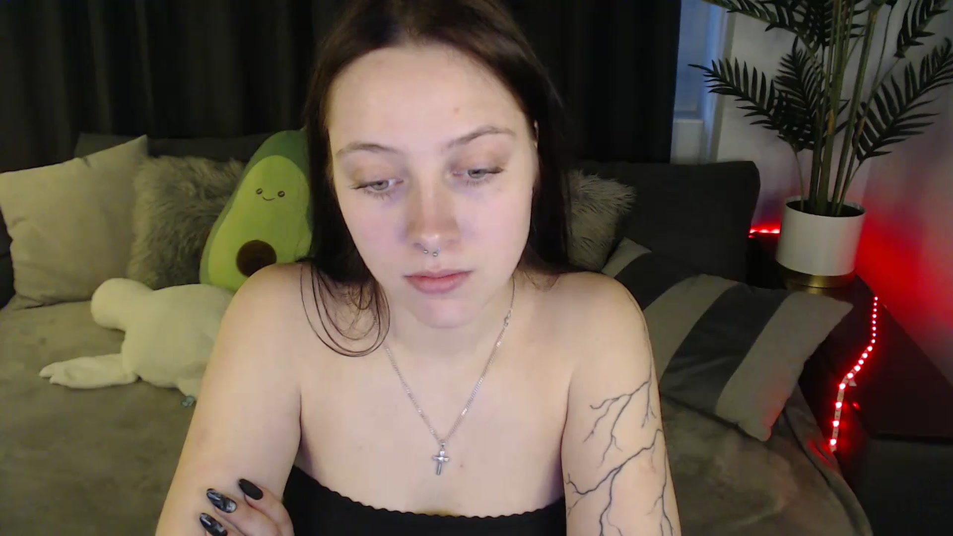 Gallery image thumbnail from SerenaSantos's myfreecams stream on, 05/25/2025, 11:15 image 10 of 20