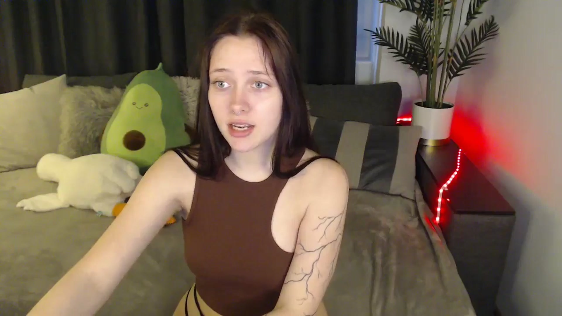 Gallery image thumbnail from SerenaSantos's myfreecams stream on, 05/26/2025, 11:44 image 4 of 20
