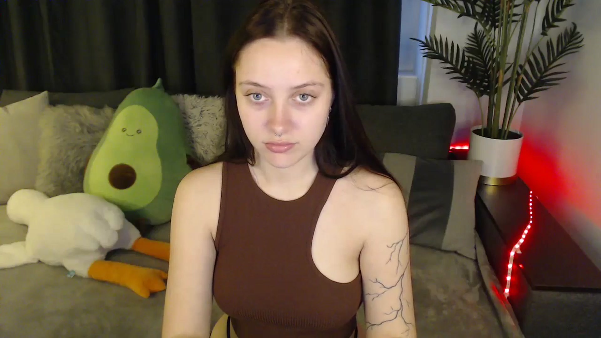 Gallery image thumbnail from SerenaSantos's myfreecams stream on, 05/26/2025, 11:44 image 12 of 20
