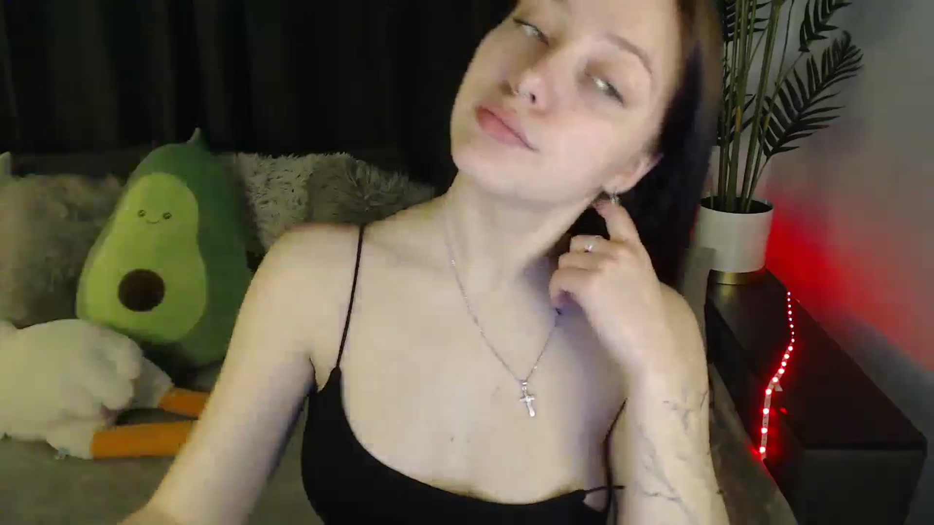 Gallery image thumbnail from SerenaSantos's myfreecams stream on, 05/27/2025, 09:22 image 3 of 20