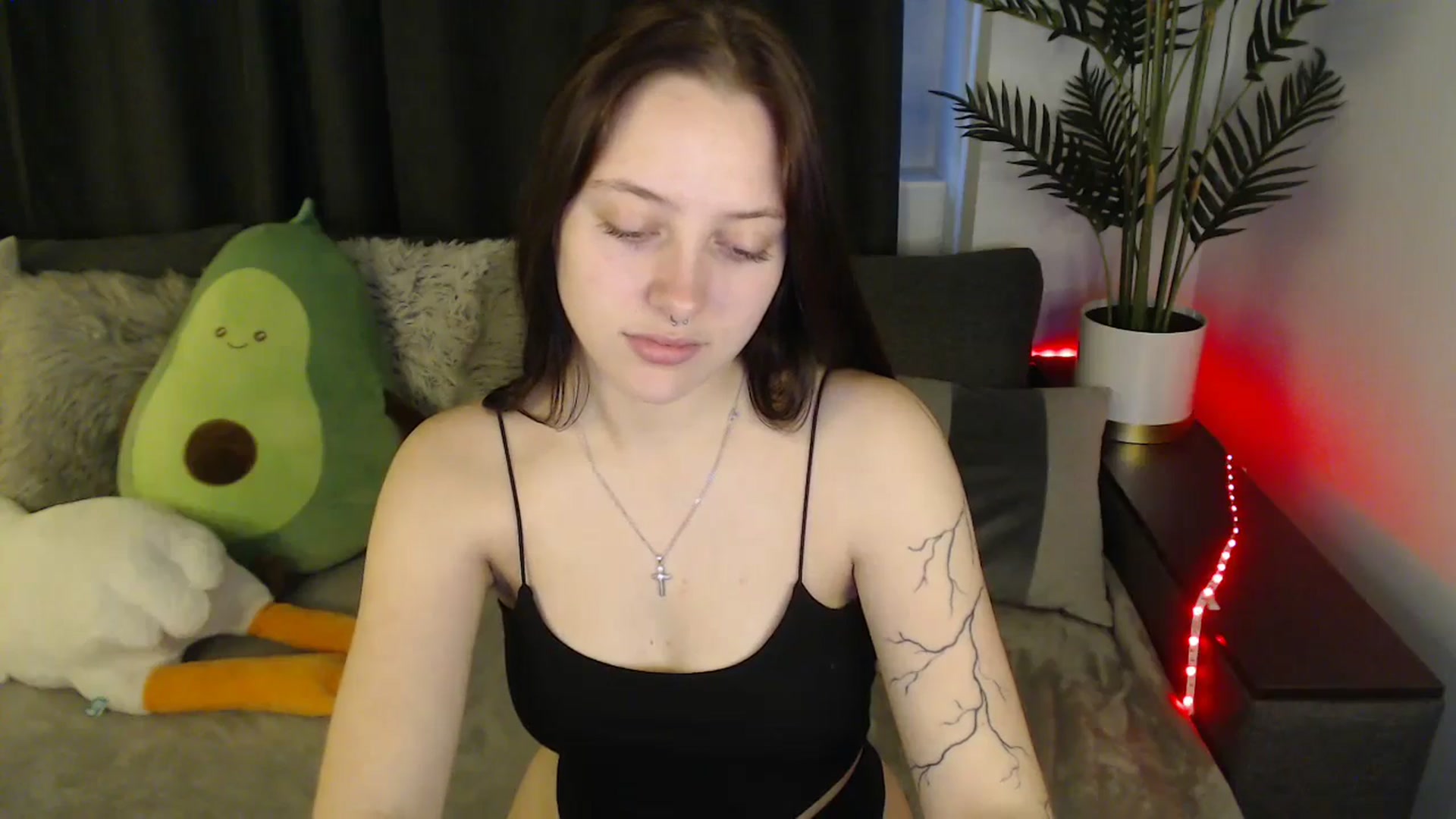 Gallery image thumbnail from SerenaSantos's myfreecams stream on, 05/27/2025, 09:22 image 14 of 20