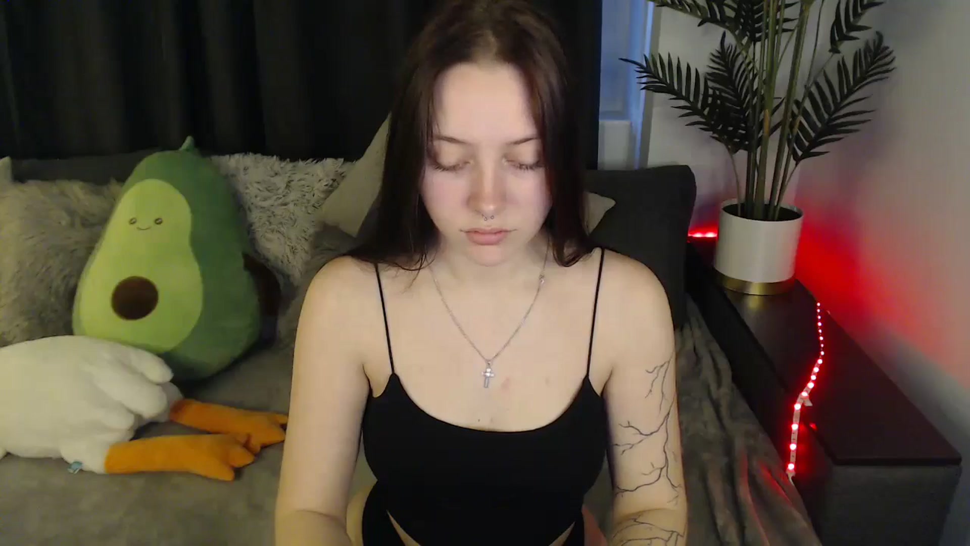 Gallery image thumbnail from SerenaSantos's myfreecams stream on, 05/27/2025, 10:13 image 14 of 20