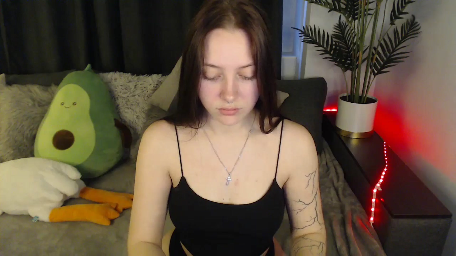 Gallery image thumbnail from SerenaSantos's myfreecams stream on, 05/27/2025, 10:13 image 15 of 20