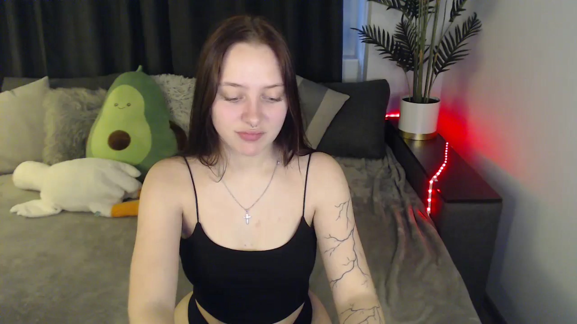 Gallery image thumbnail from SerenaSantos's myfreecams stream on, 05/27/2025, 11:02 image 6 of 20